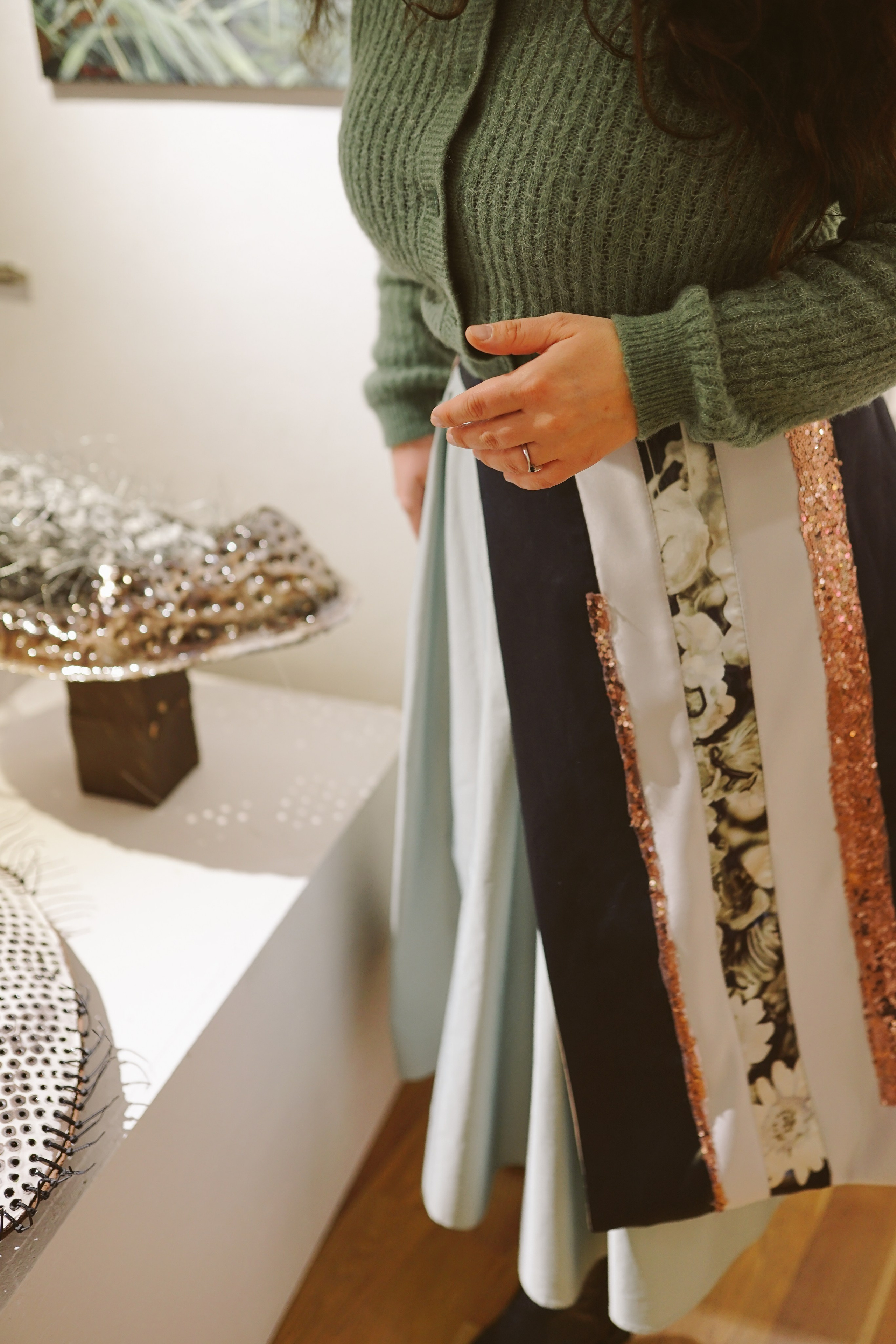 Expoziție Foto Maternitate Brașov | Mădălina Beda. Madalina Beda- Artist vizual, fotograf, doula la nastere, consultant babywearing Brasov si in toata tara