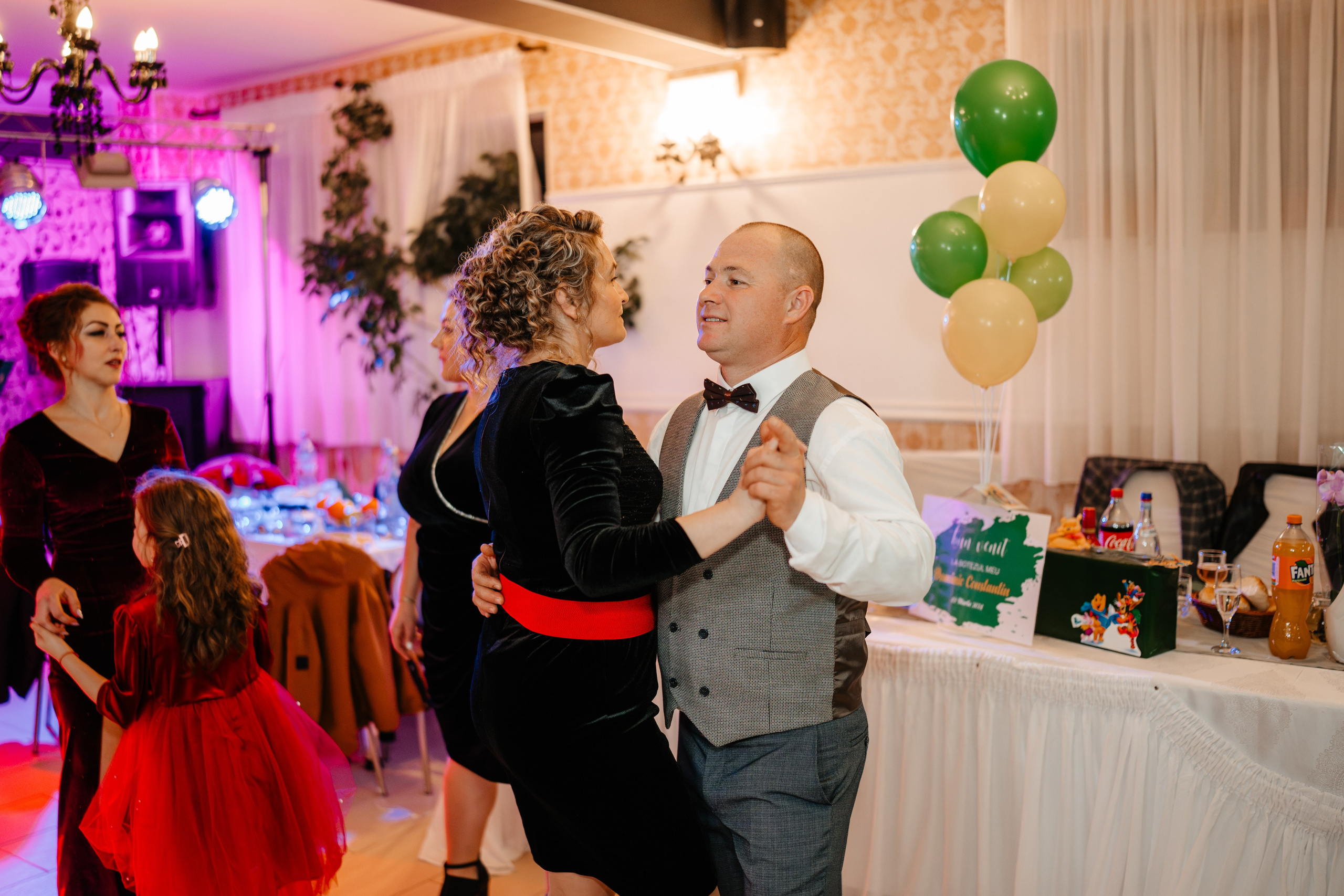 Dominic Constantin. Raw Studio. Fotograful tau de nunta!