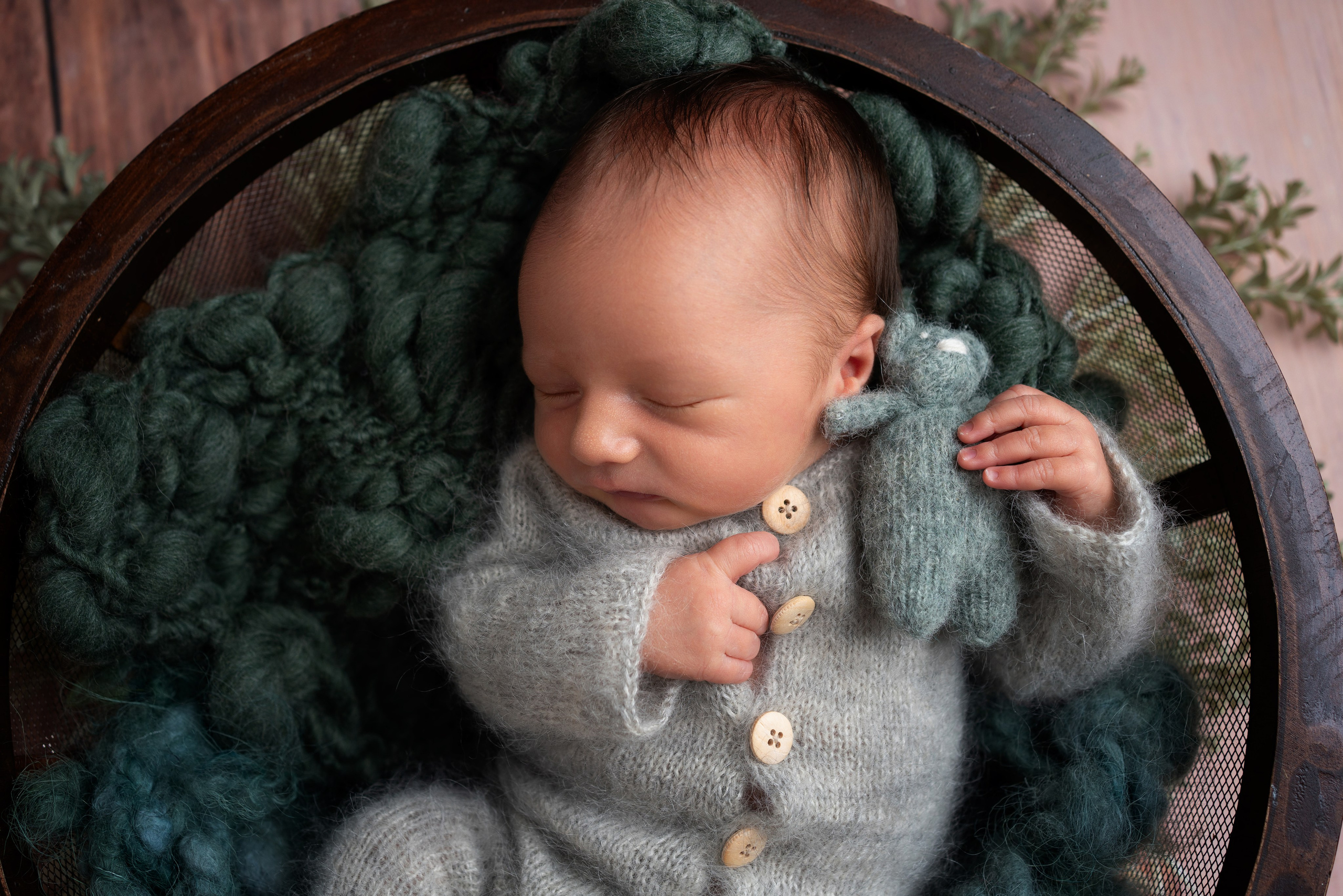 John. Neugeborenenfotografin und Retoucher in Augsburg Nastassia Schneider