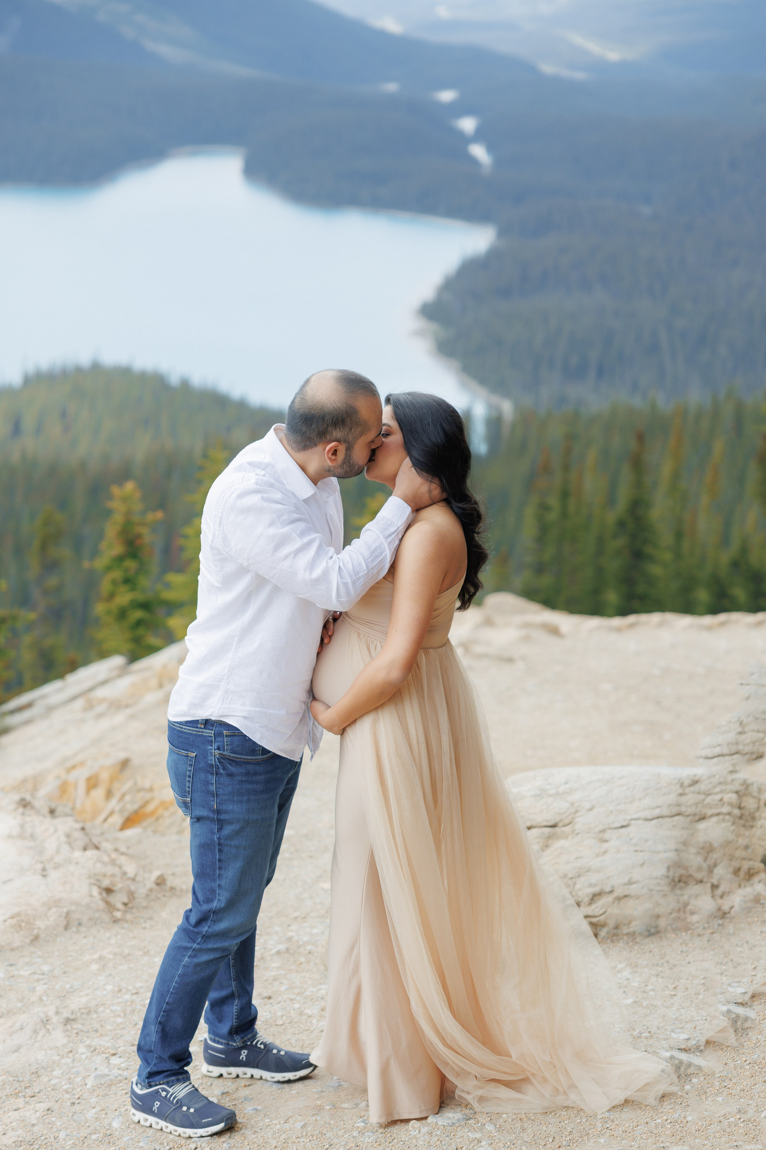 Mountain maternity shoot. Home