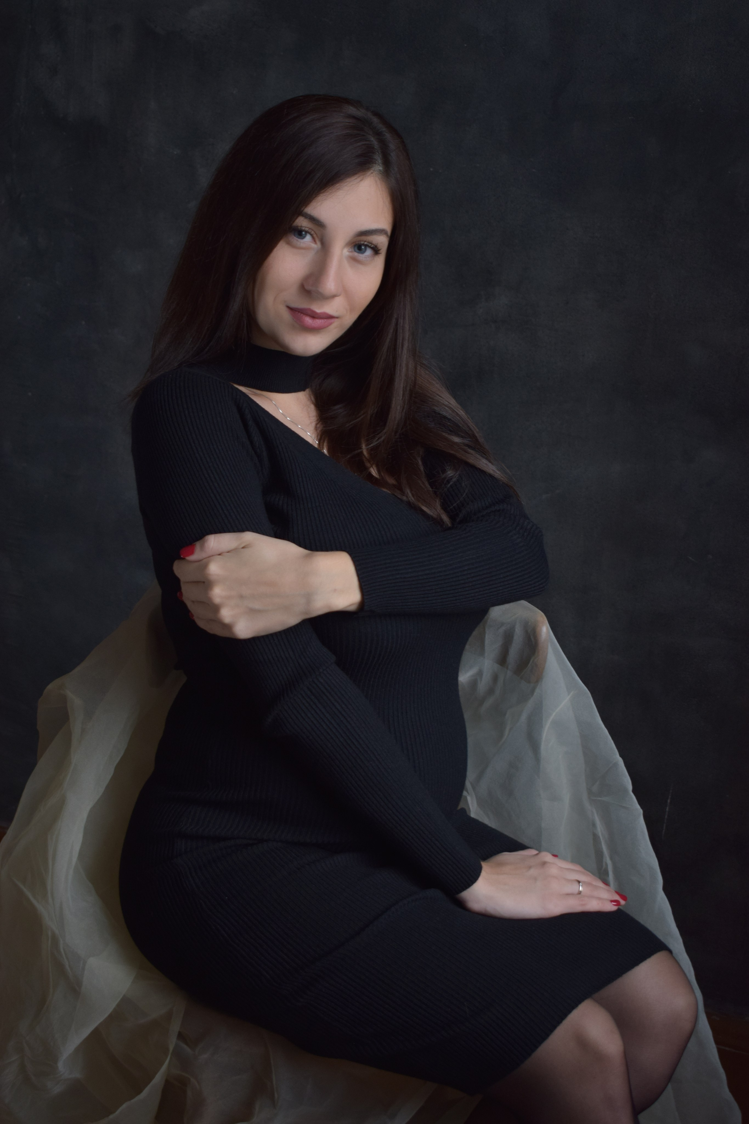 Maternity photoshoot (Studio). Photographer Margarita Antonova in Naas, Co Kildare