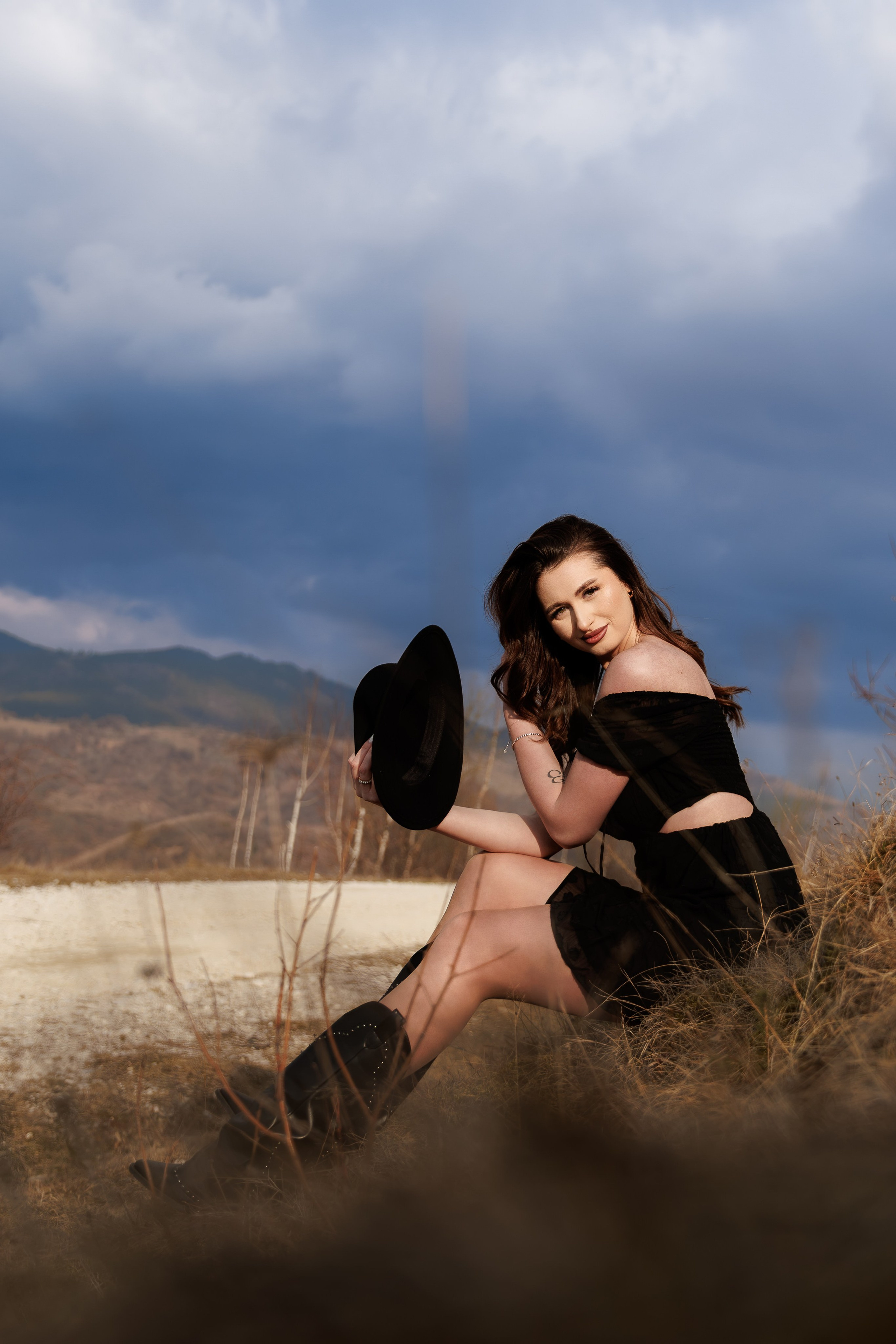 Cristina - Photoshoot - Mausoleul Mateiaș. Fotograf Profesionist Pitesti-Bucuresti| Mircea Seinea