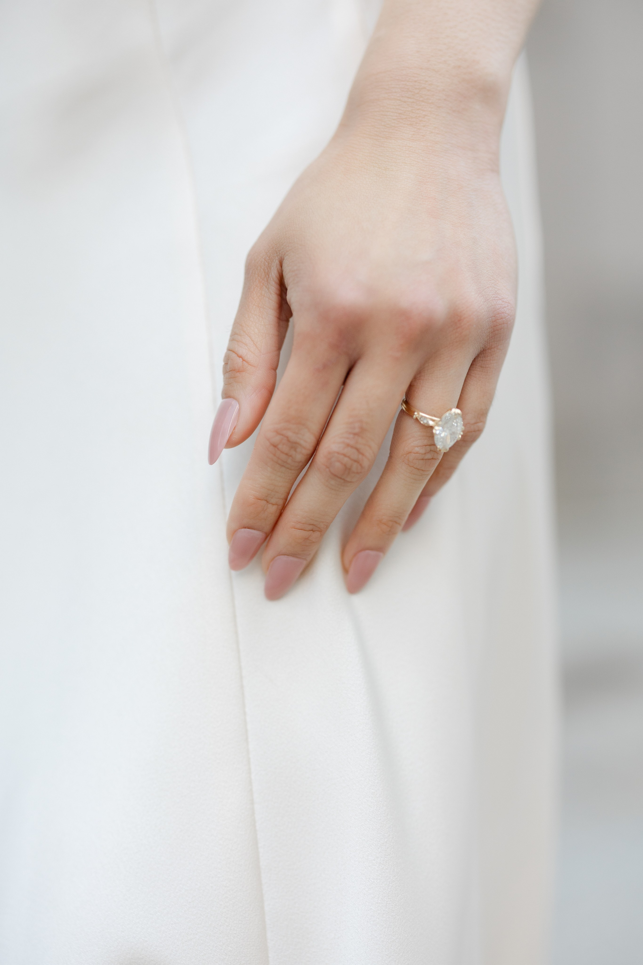 Engagement Session — Downtown Toronto. Anna Leb Photo