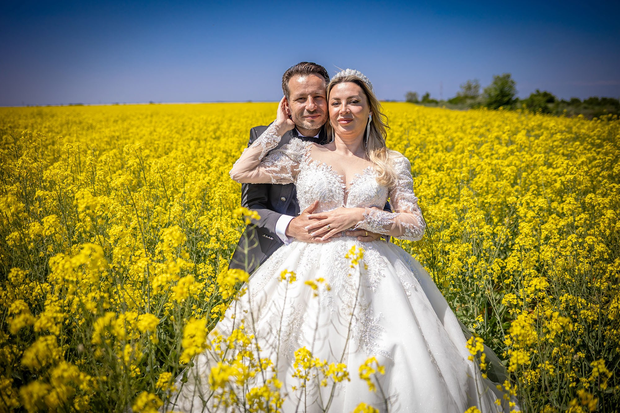„Trash the Dress – ședință foto după nuntă”. Fotograf nuntă, portrete și evenimente București | Eduard Foto