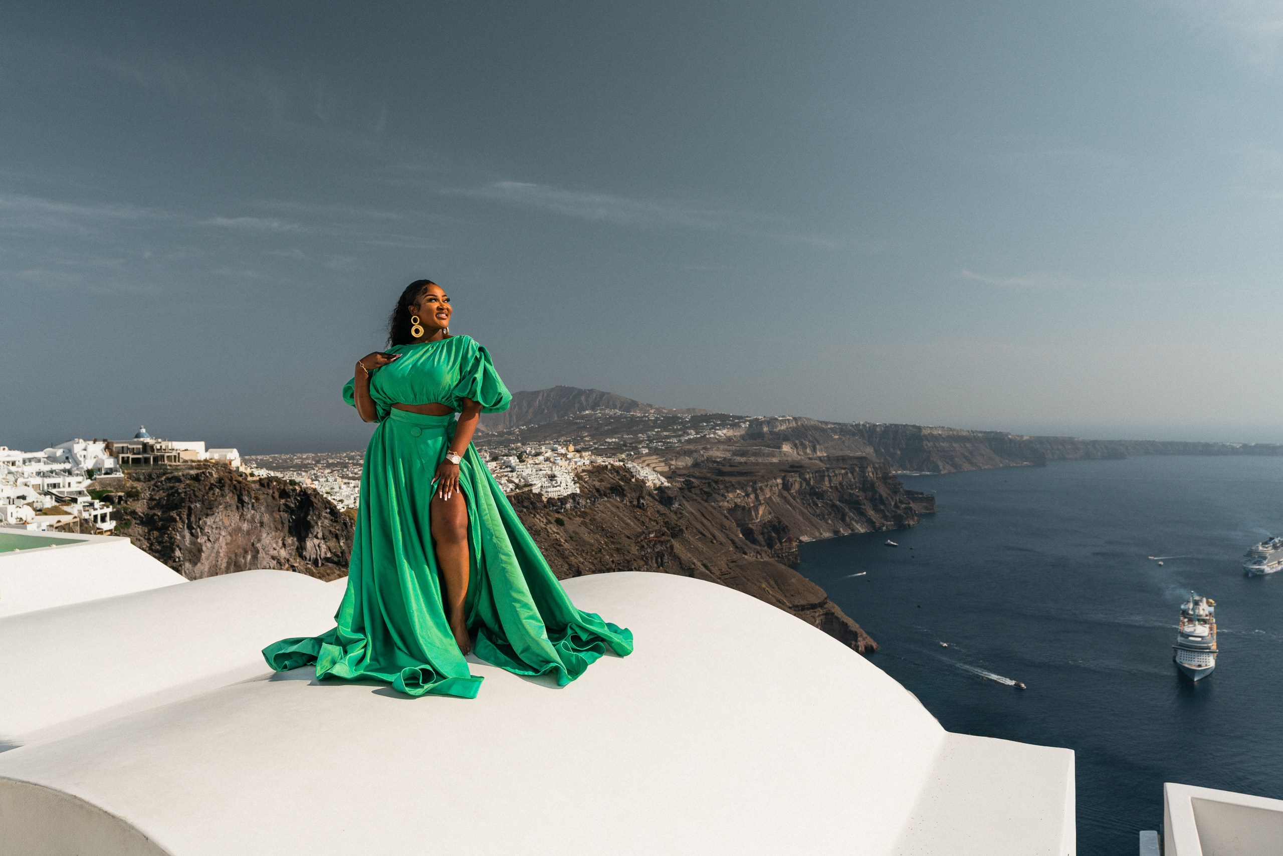 Queen. Denny Savon — Photographer in Santorini | Weddings, Love Stories & Flying Dress