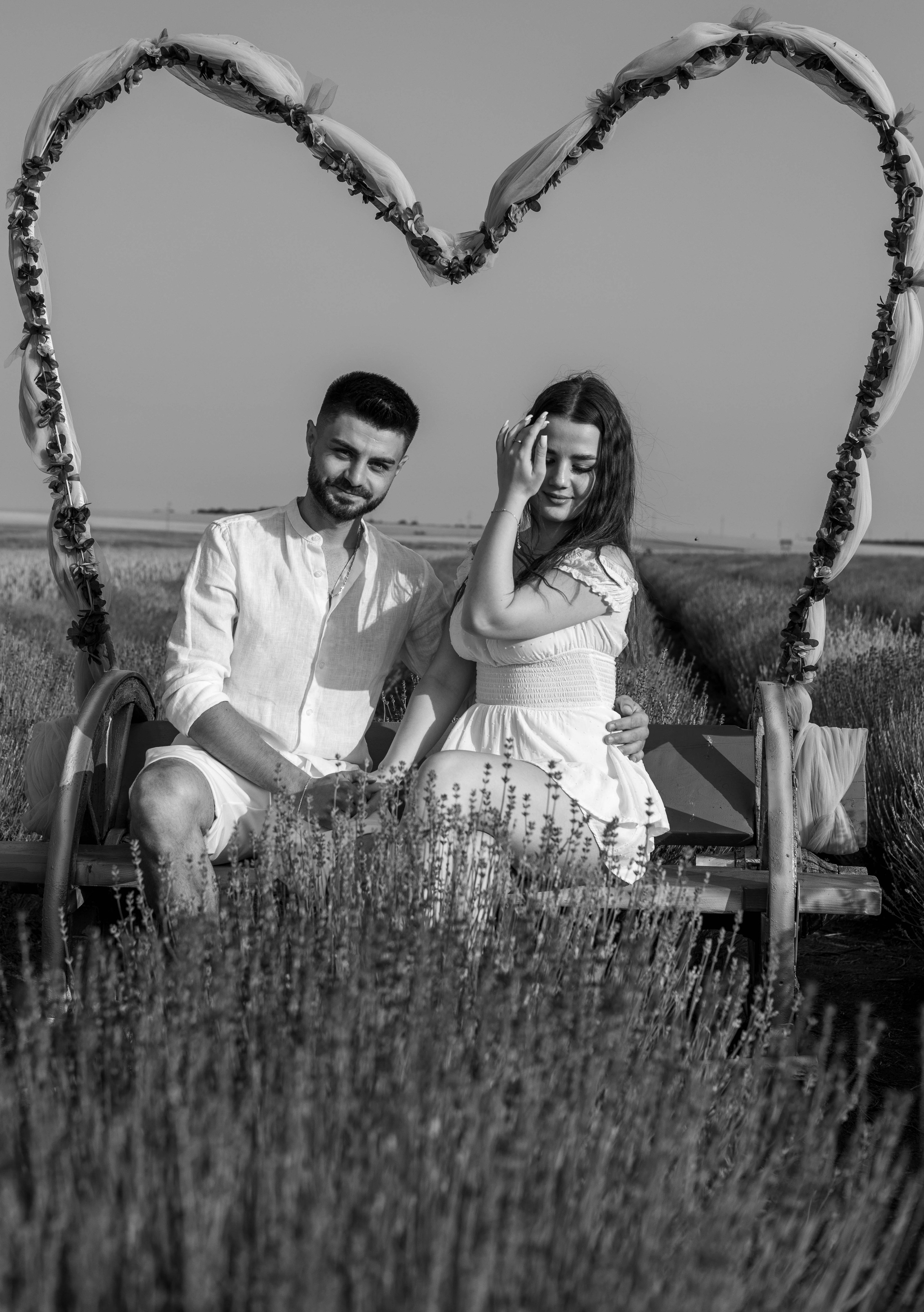Ședință foto de cuplu în lanul de lavandă | Andrei & Bianca Photography