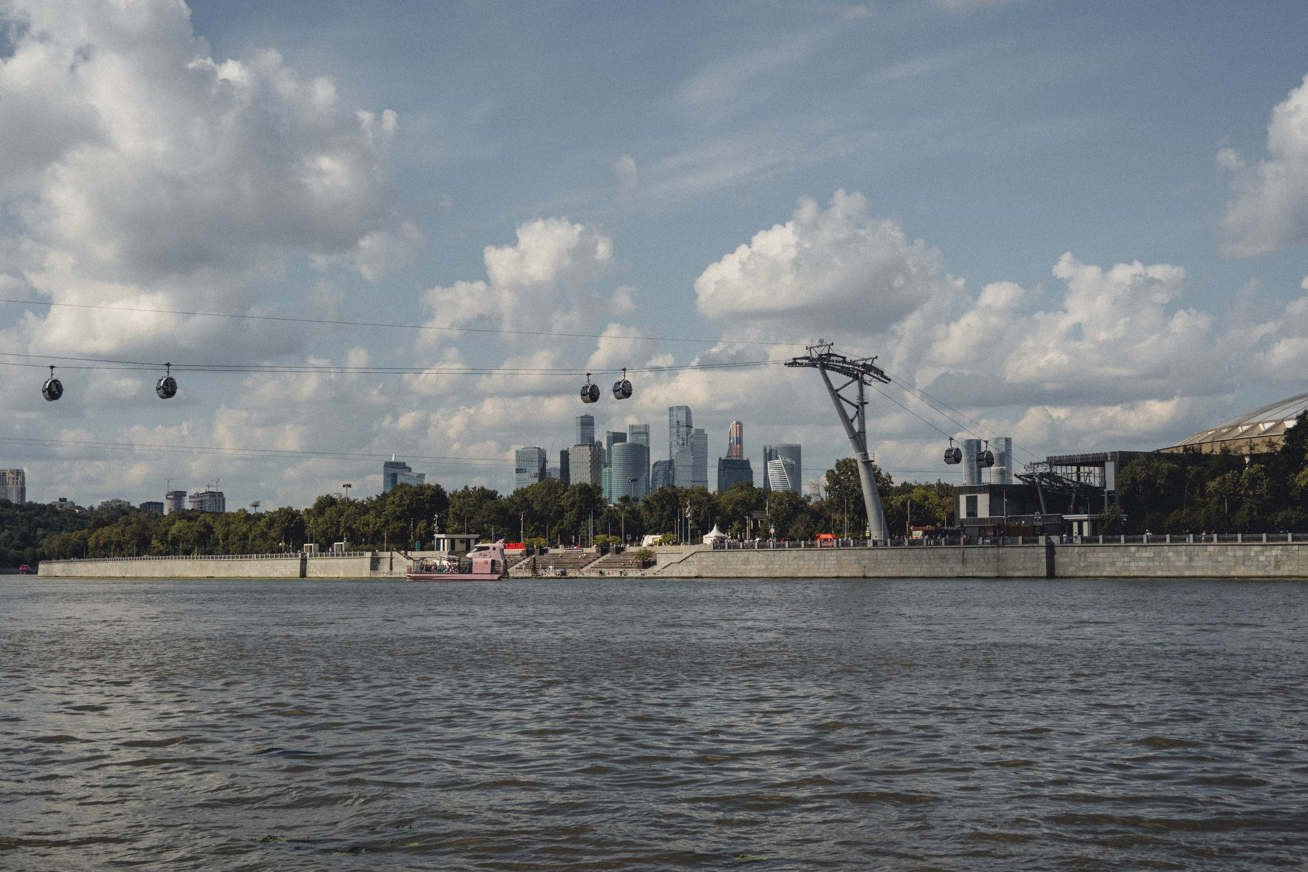 Воробьевы Горы. Photographe sur Cote d’Azur. Portraits de familles, couples, enfants, événements