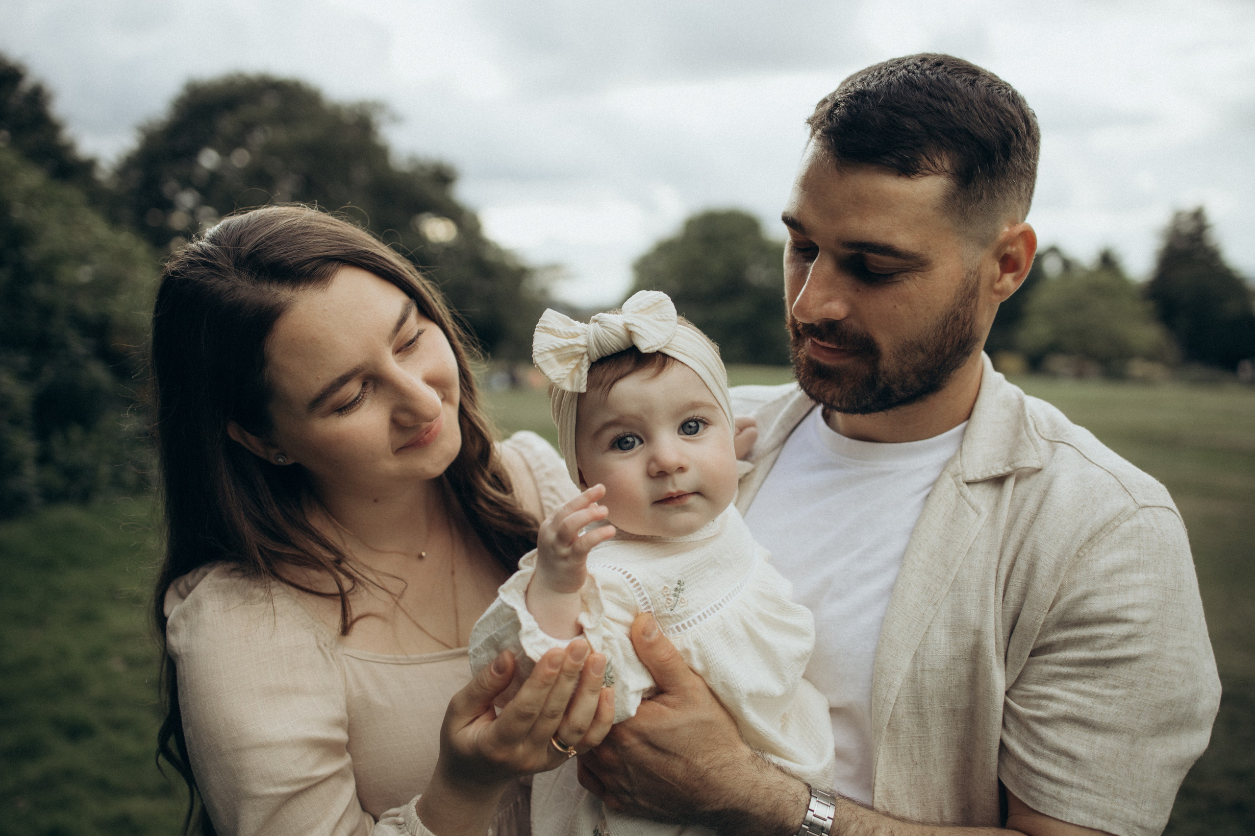 Pergola gardens. Photographer in Milton Keynes, Northampton & London — Wedding, Family & Portrait Photography
