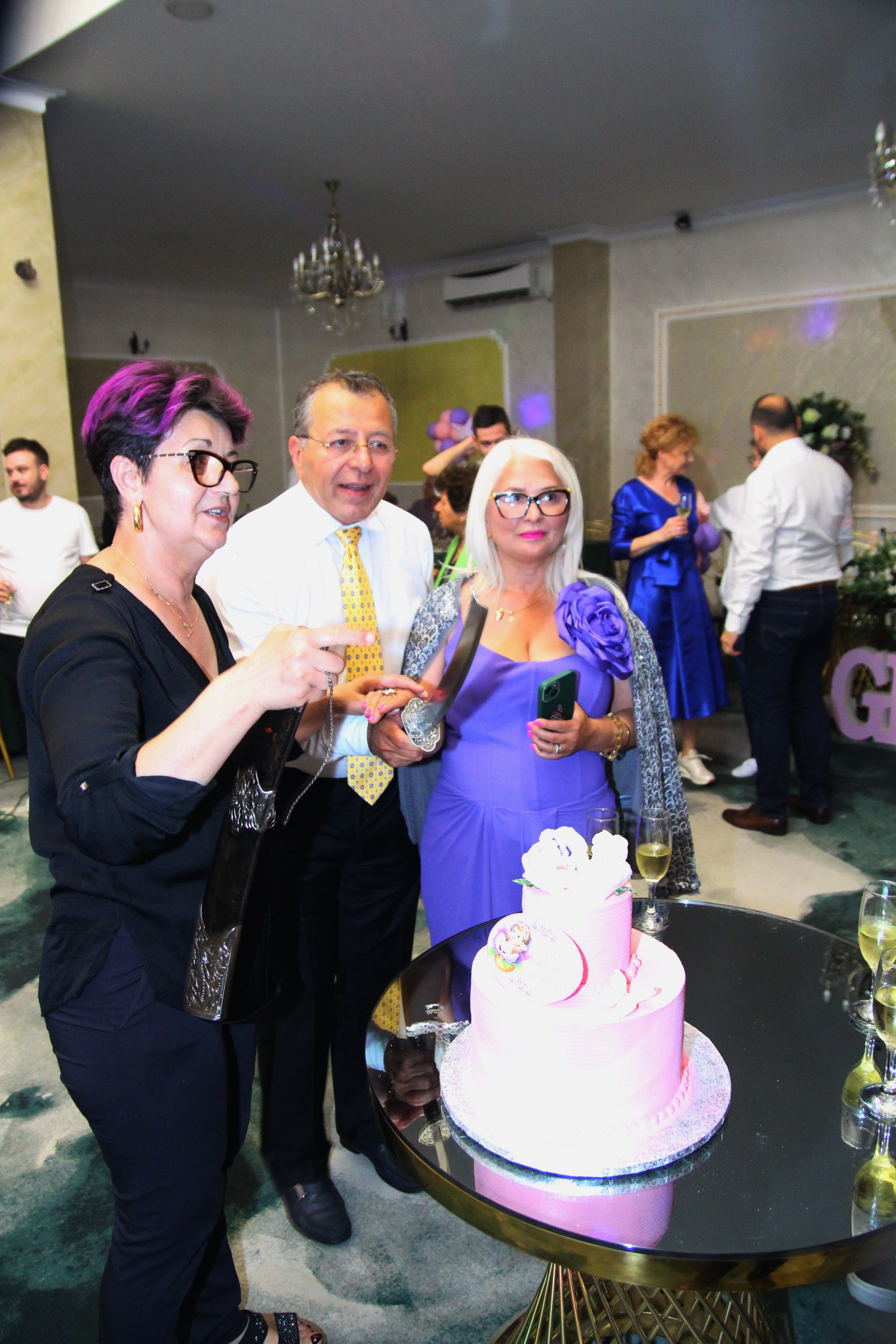 BYZO MEDIA. PETRU BYZO - family and children photographer in ROMANIA