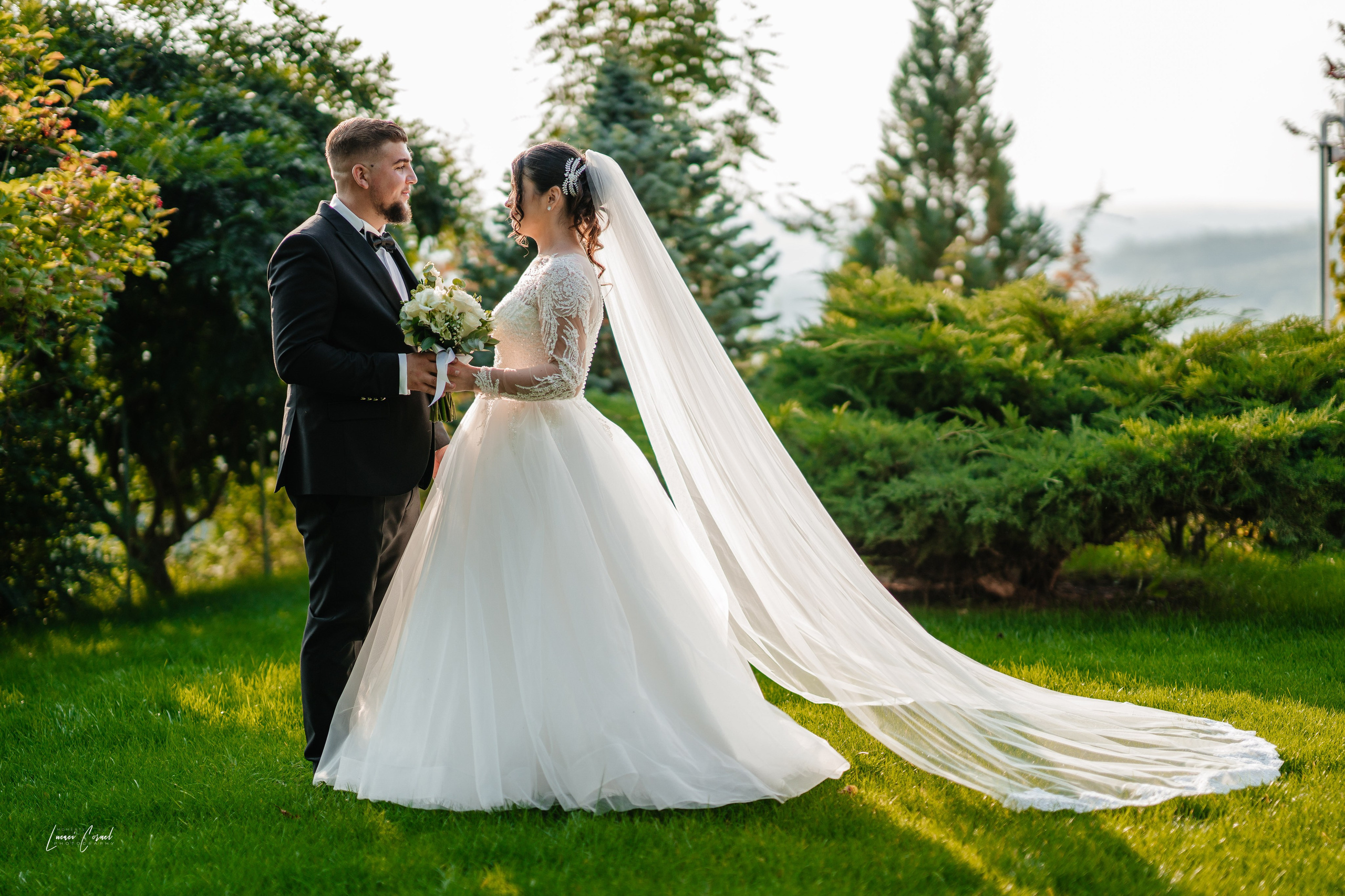 Fotograf de Nuntă Profesional — Fotografie Jurnalistică și Clasică pentru Amintiri de Neuitat. Fotograf de nuntă, corporate, botezuri, majorate și aniversări Roman, Lucaci Cornel