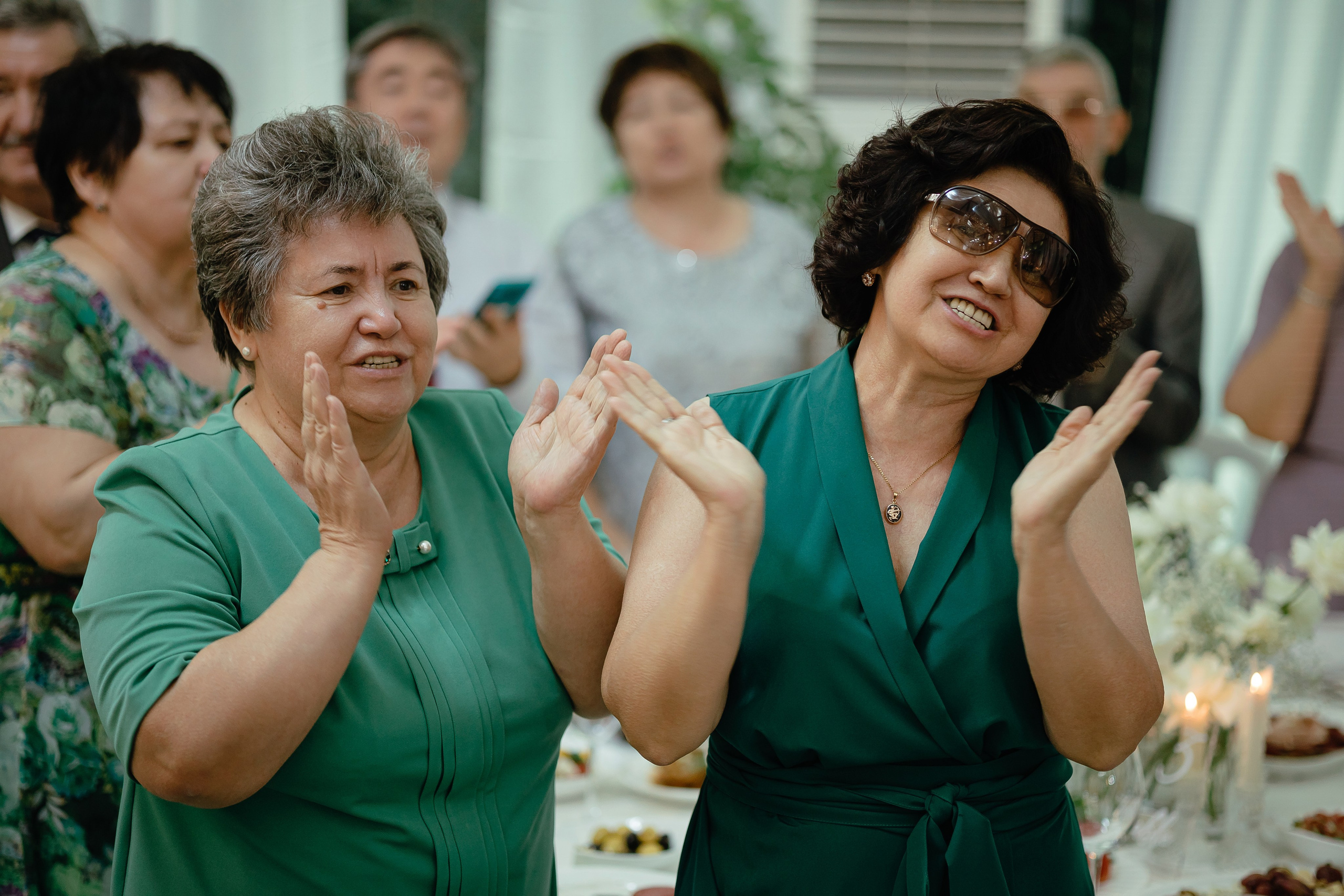 Thomas & Suyumbika. Главная