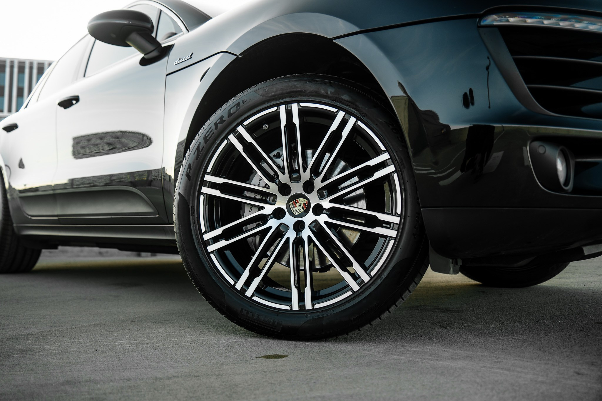 PORSCHE macan. LOHA VISUALS — AUTOMOTIVE PHOTOGRAPHY