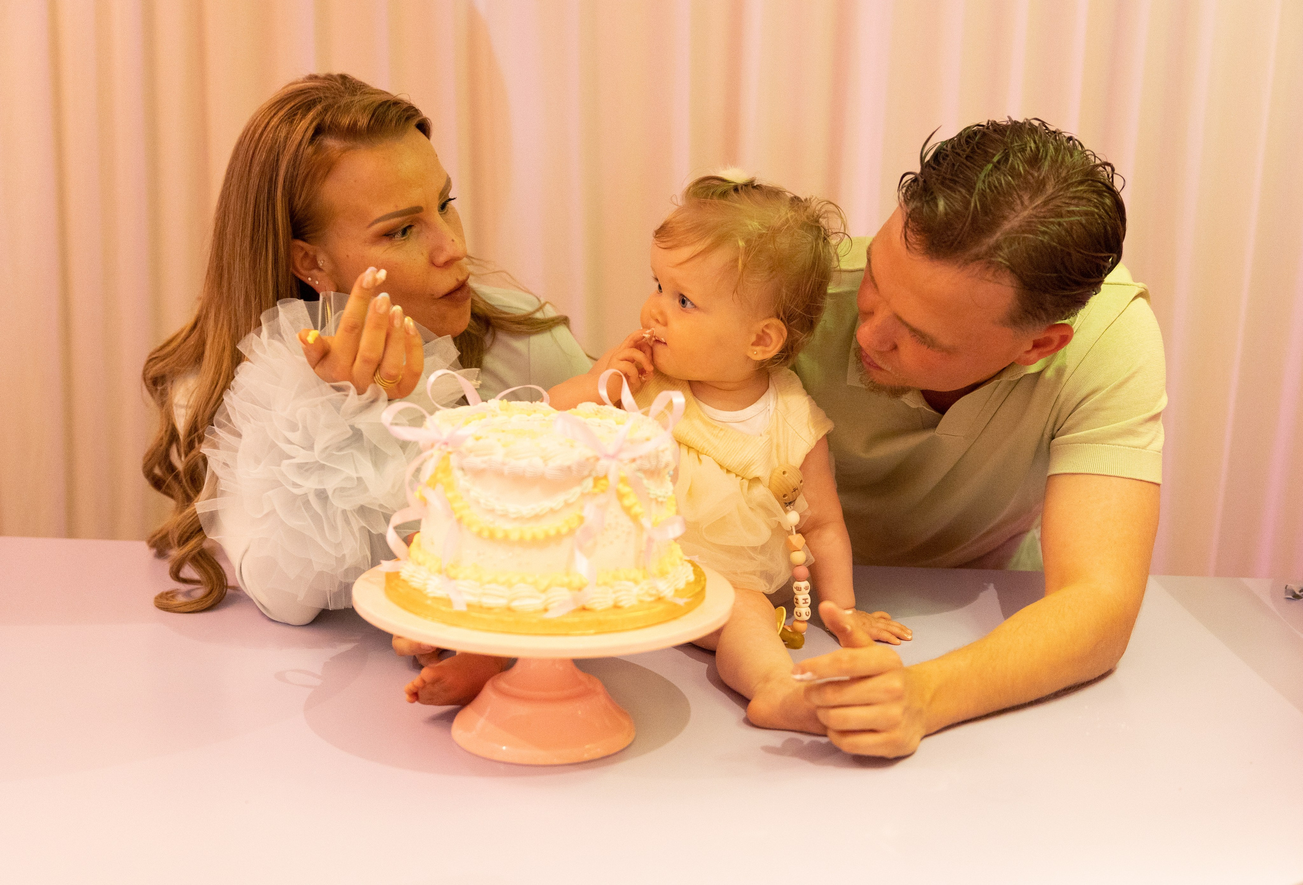 1 st Birthday. Portrait and Family Photographer in Netherlands