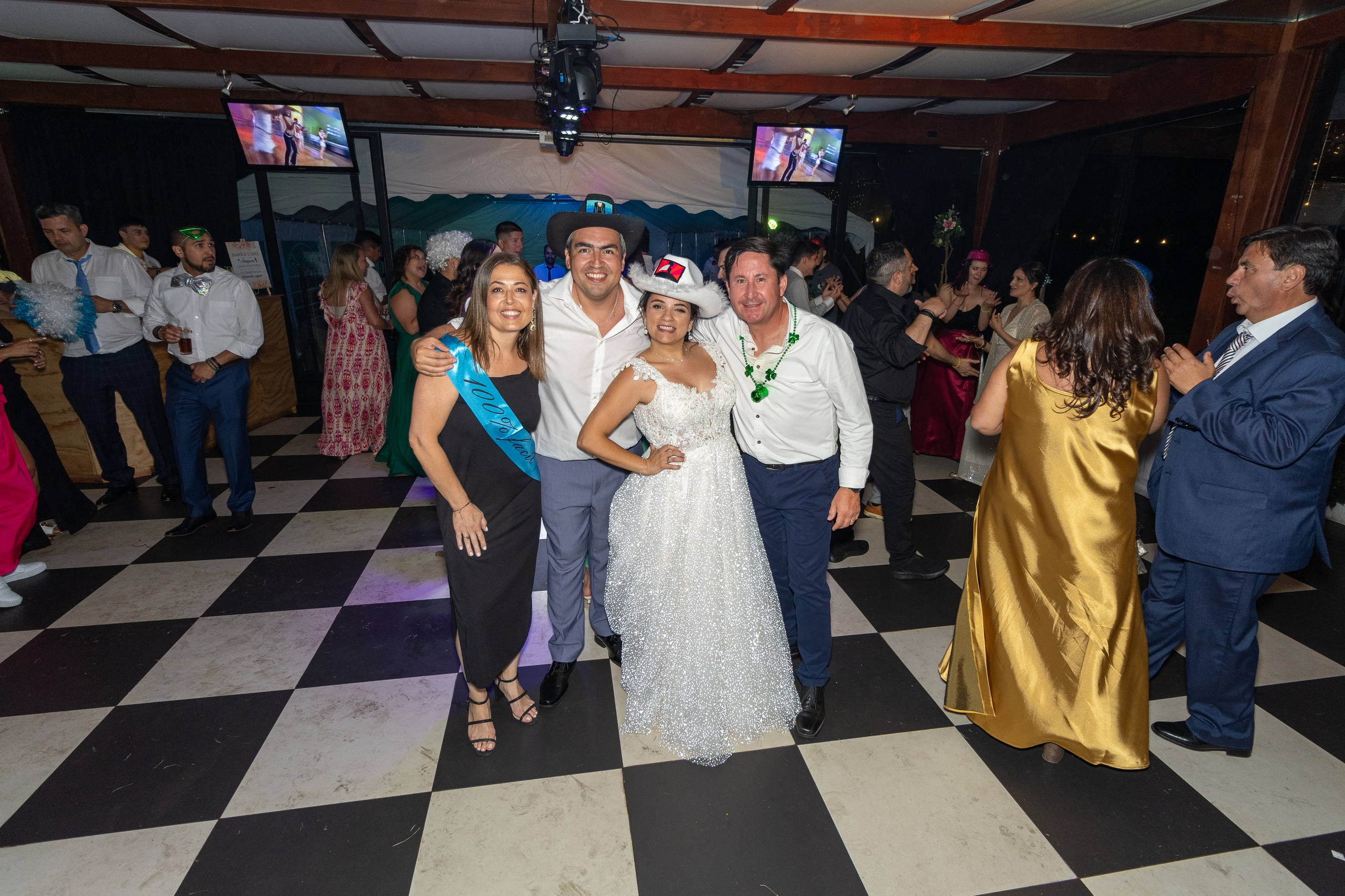 Katherin y Daniel. Dinka & Emilio - El arte de preservar lo que no se repite