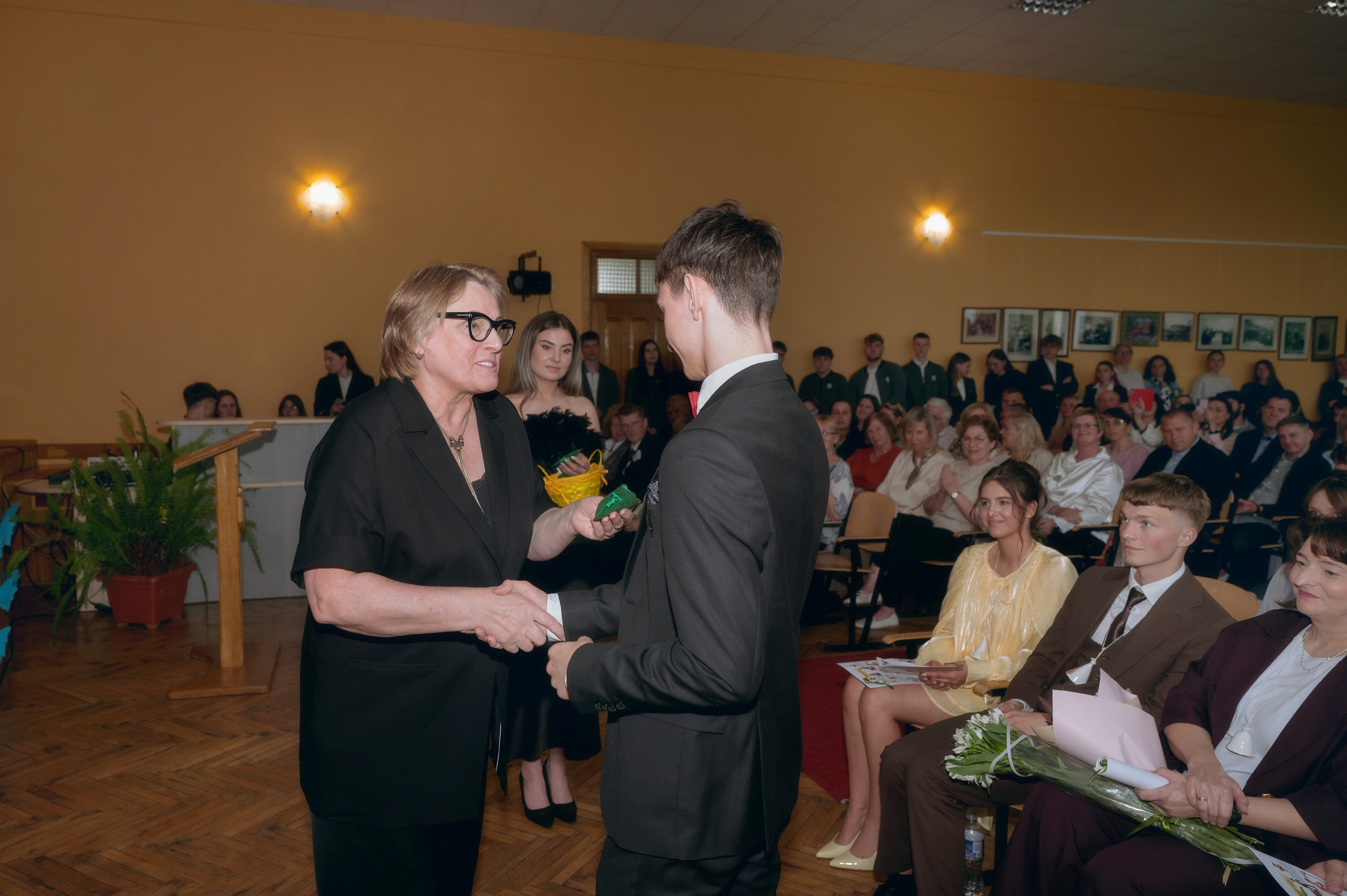 Paskutinis skambutis Joniškėlyje. Vestuvių fotografė Santa Jonuškė | Šiaulių apskritis, Panevėžio apskritis ir visa Lietuva