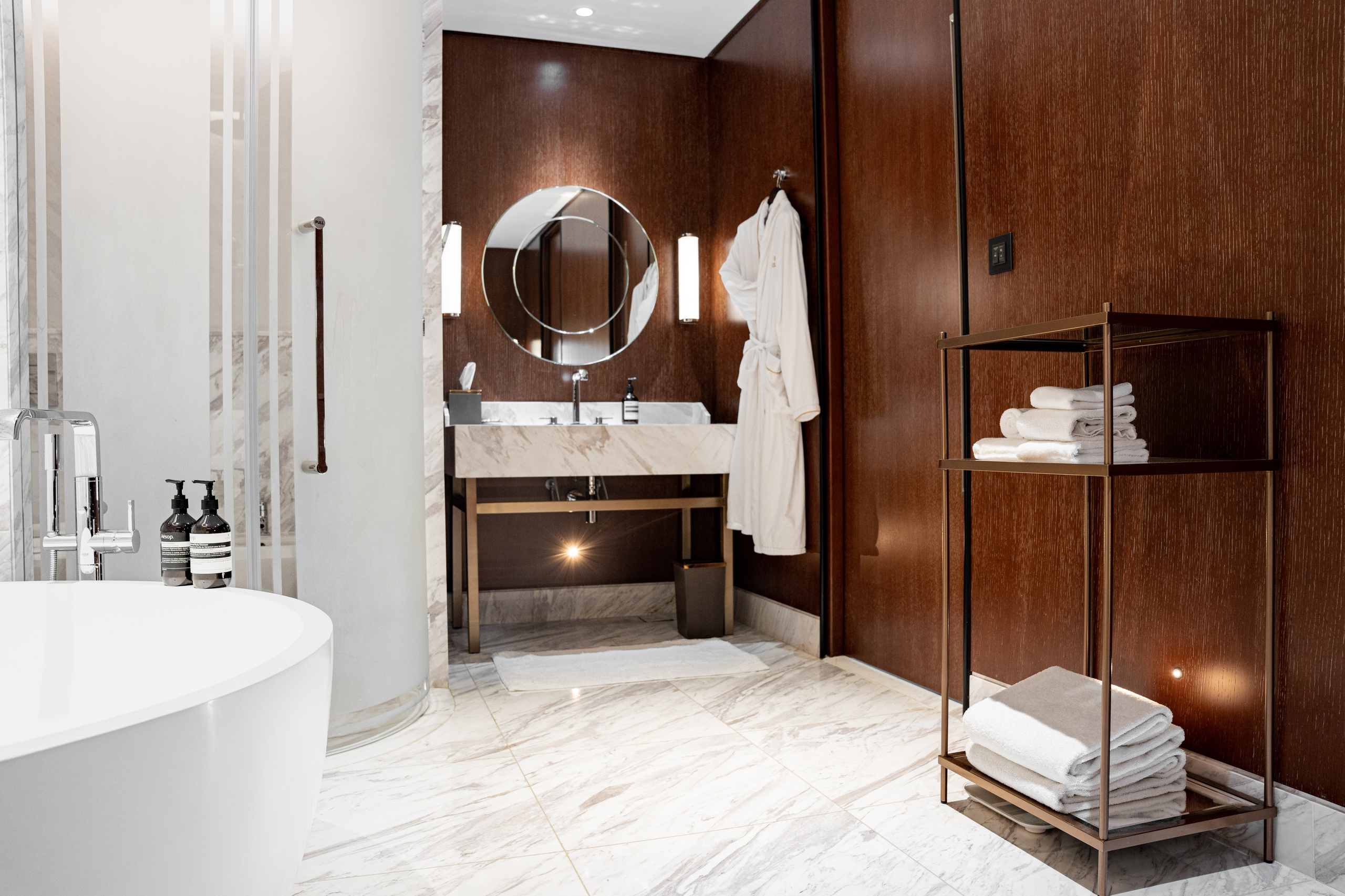 INTERIOR. Photo and video production. Editing & retouching services. Training