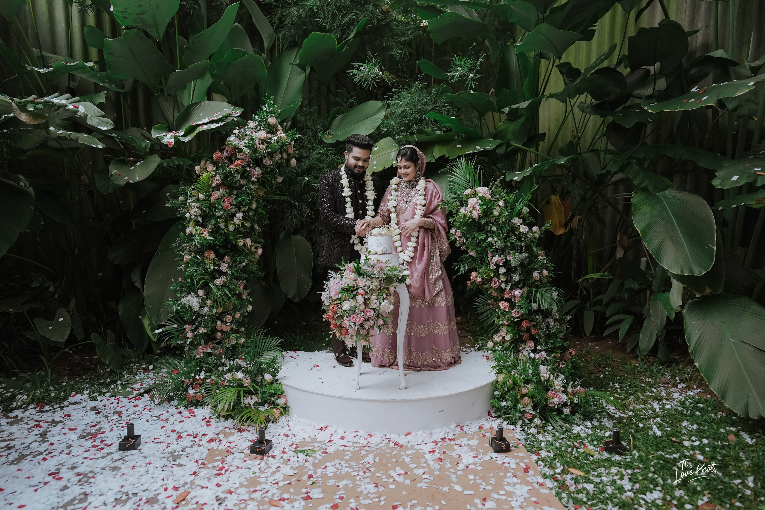 SHIBIL / RISLA. Theloveknots