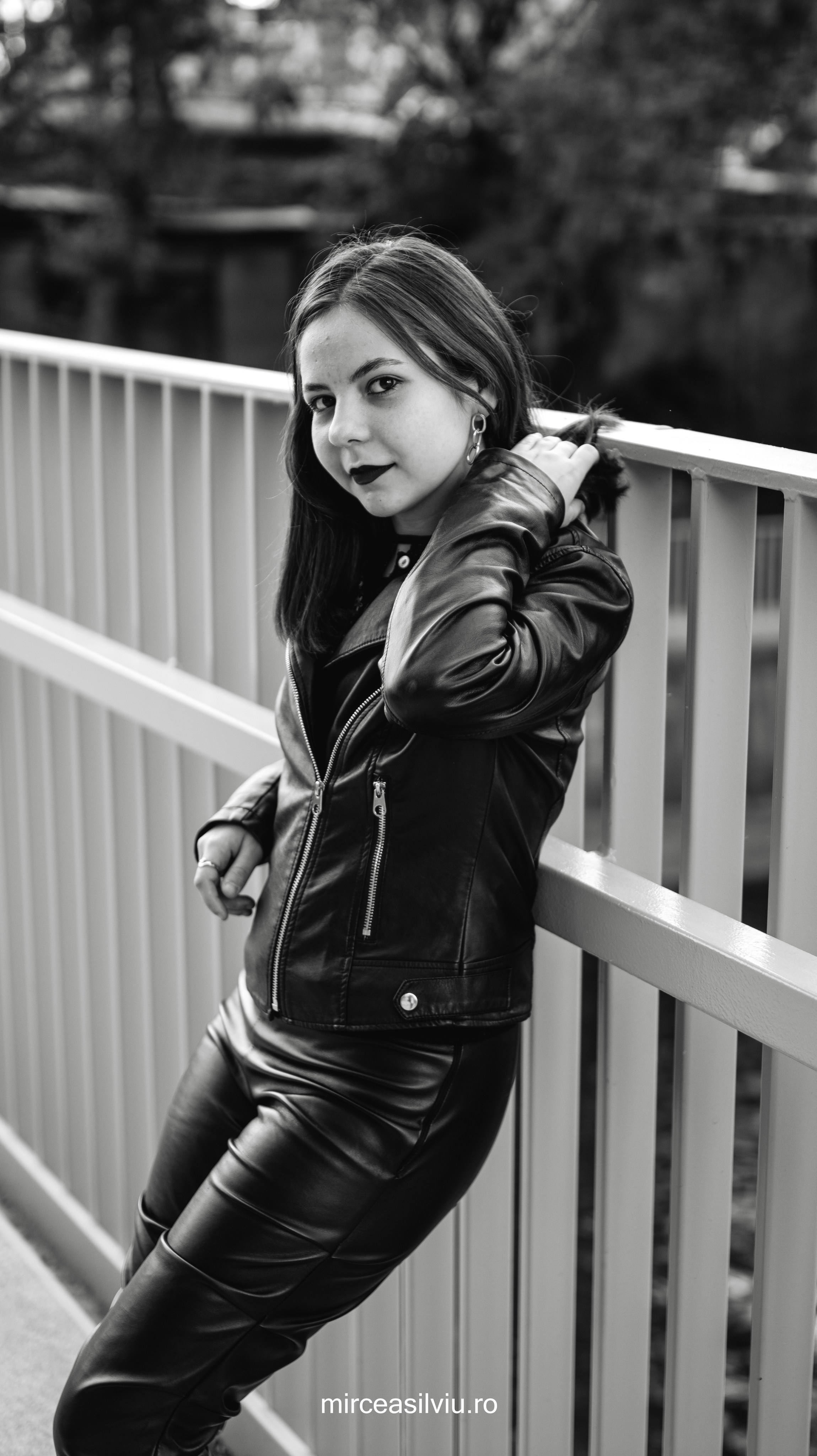 Ioana. Fotograf de portrete și evenimente din Cluj-Napoca. Ședințe foto individuale, nunți, botezuri și aniversări în Cluj și județul Cluj