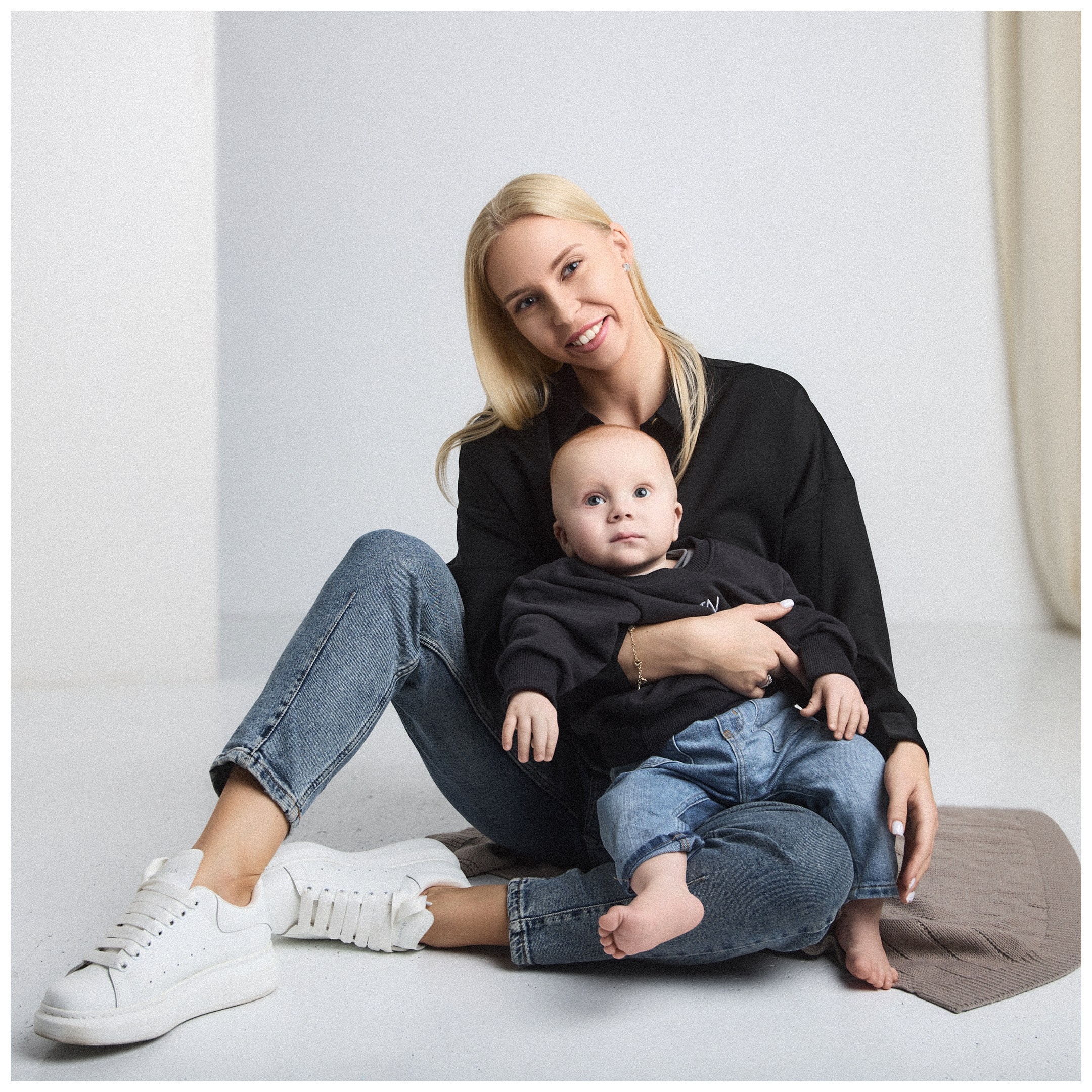 PORTFOLO. Profesionalus fotografas Vilniuje. Asmeninės ir šeimos fotosesijos, vestuvių, krikštynų bei renginių fotografavimas, produktų fotografija