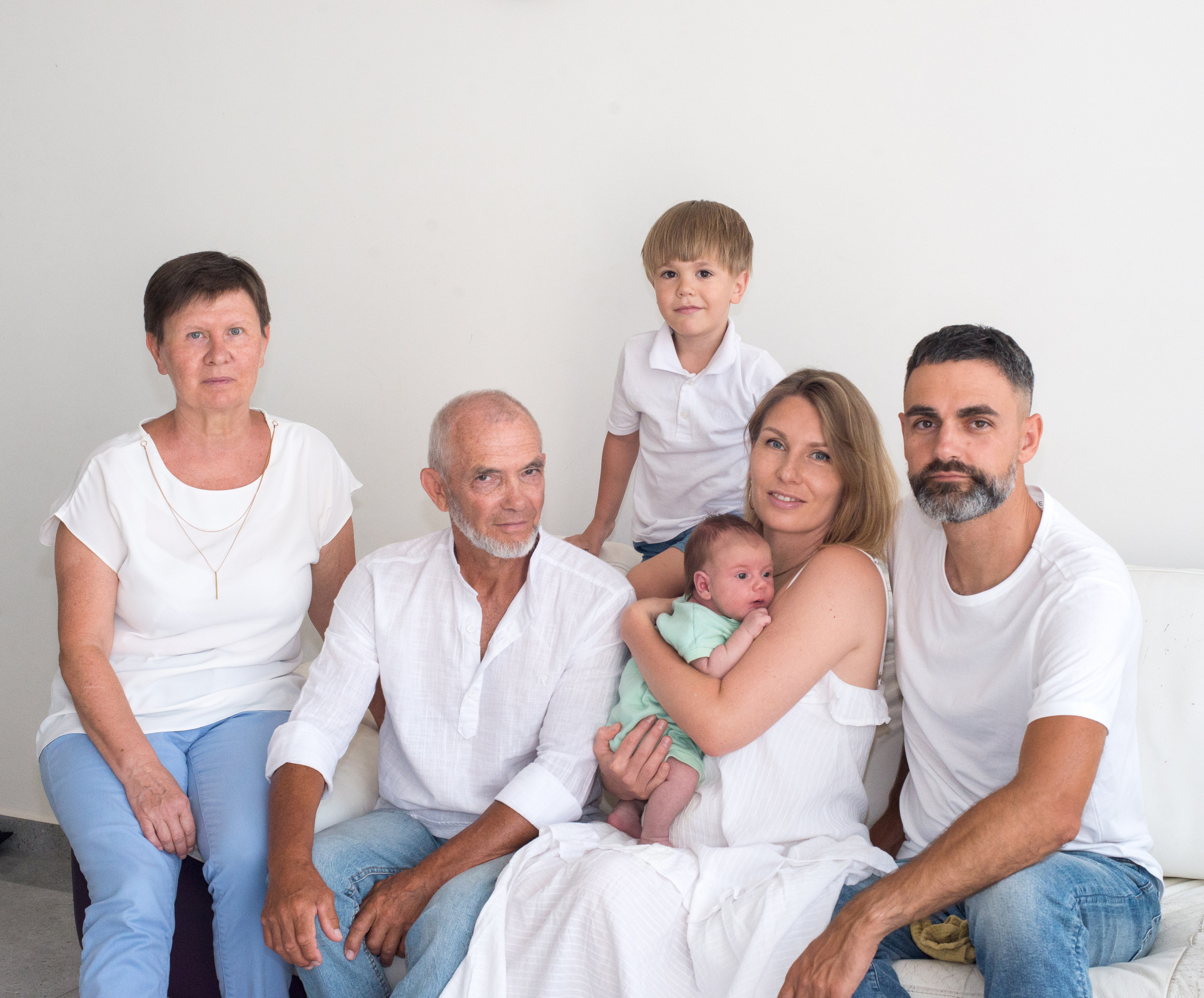 Катя, Андрей Мирон и Лео. Визуальный брендинг