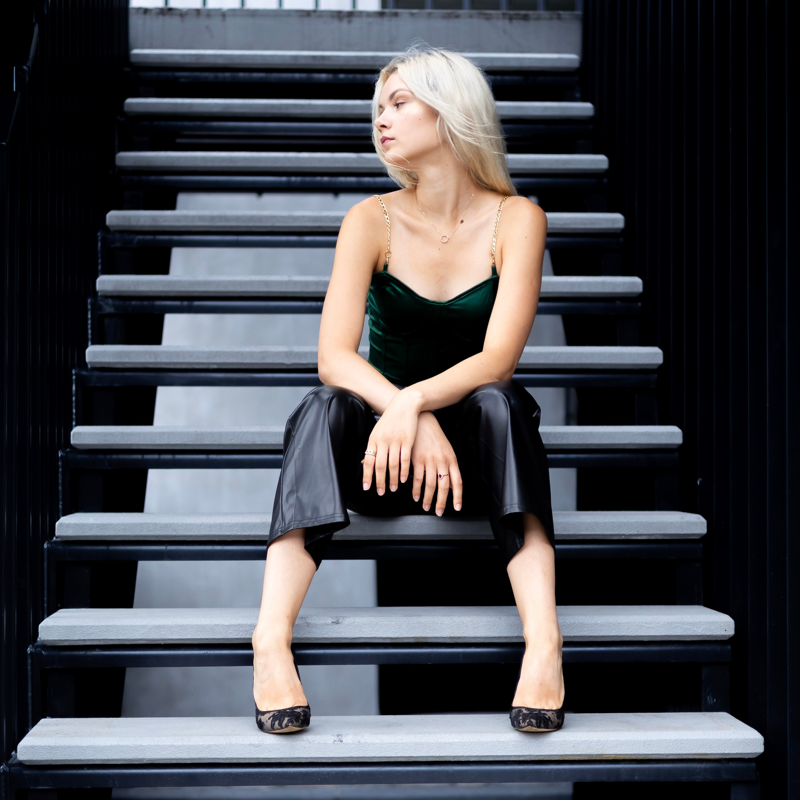 Atsauksmes. Portretu fotosesija Rīgā| Biznesa portretu foto | Korporatīvās un darbinieku fotosesijas | Pasākumu fotogrāfs | Produktu fotogrāfs