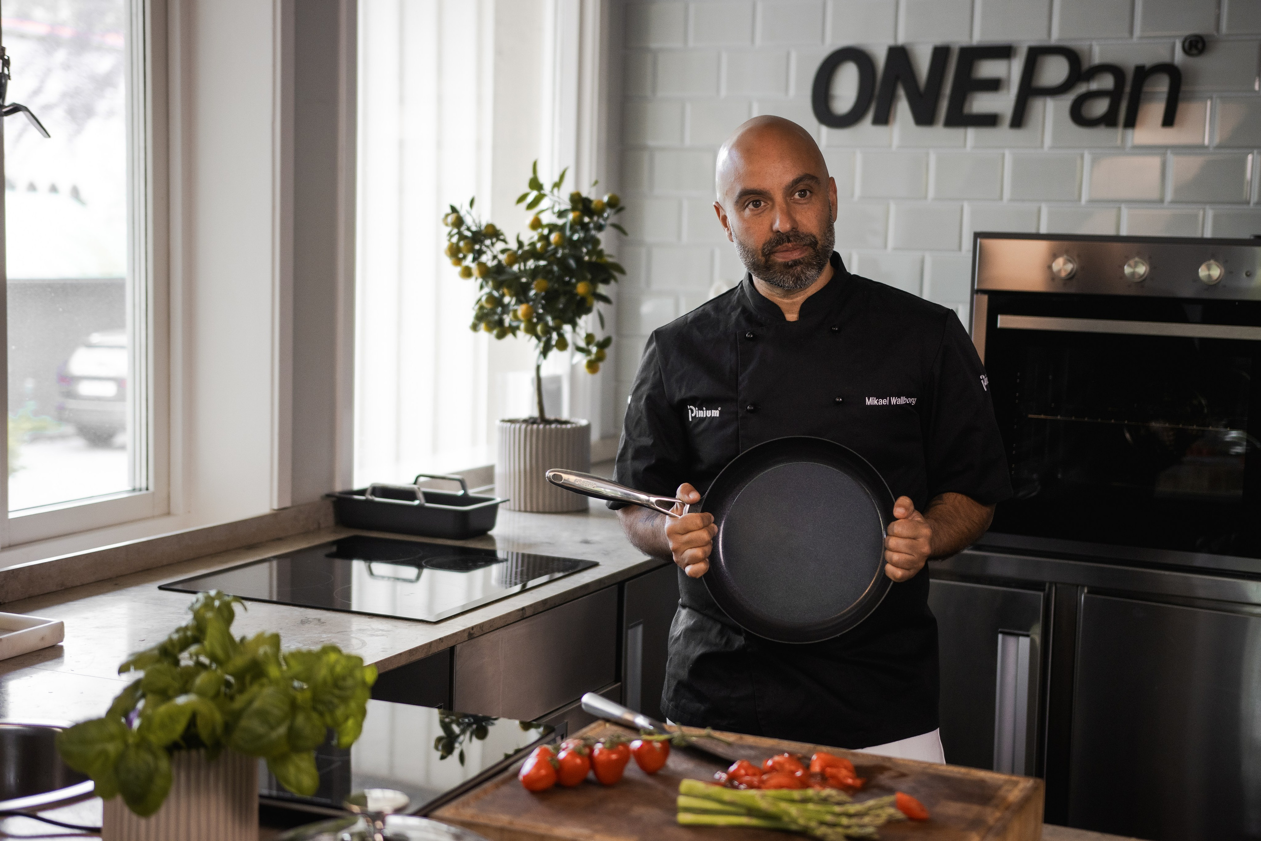 OnePan. Photographer in Gothenburg Aleksandra Stroganova