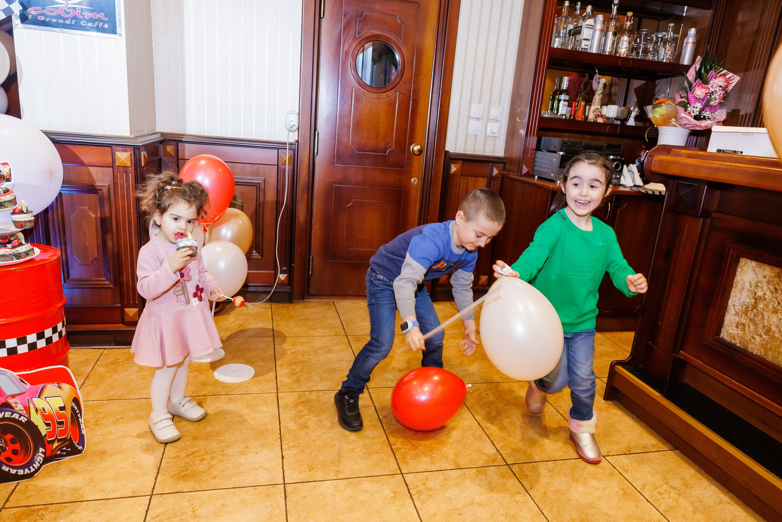 Честит Рожден Ден. Фотограф Ирина Йотова