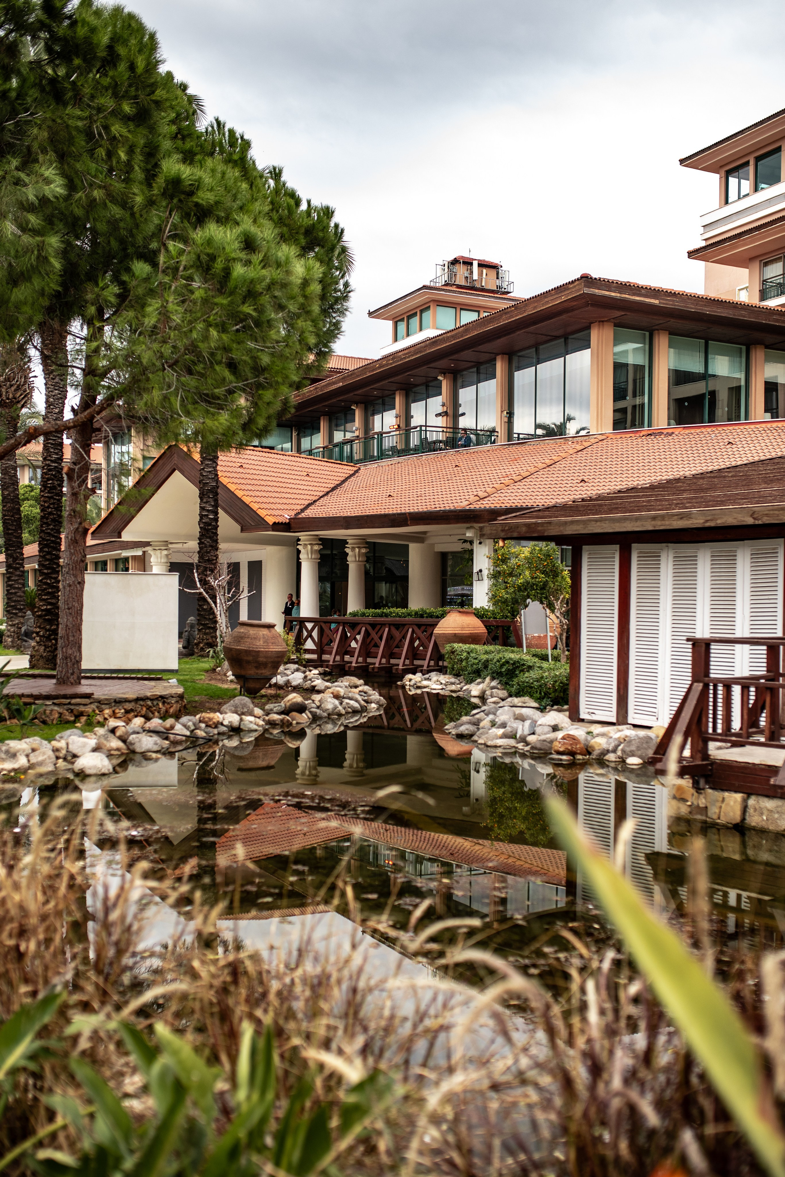 The glamorous atmosphere of IC Hotels in Antalya, captured by a professional photographer.