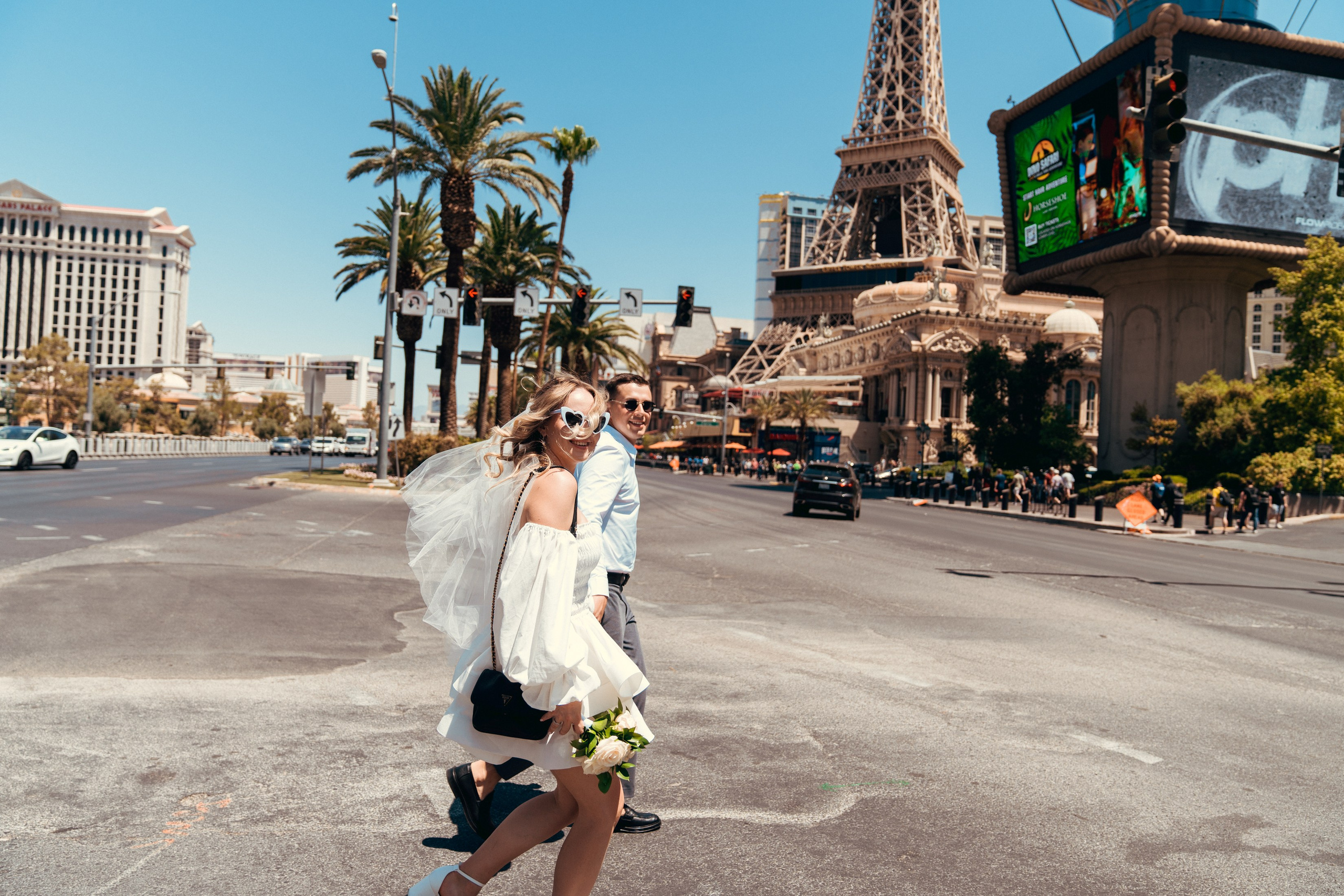 Iryna&Roman. Wedding & elopement photographer Viktoriya Kravtsov. Las Vegas