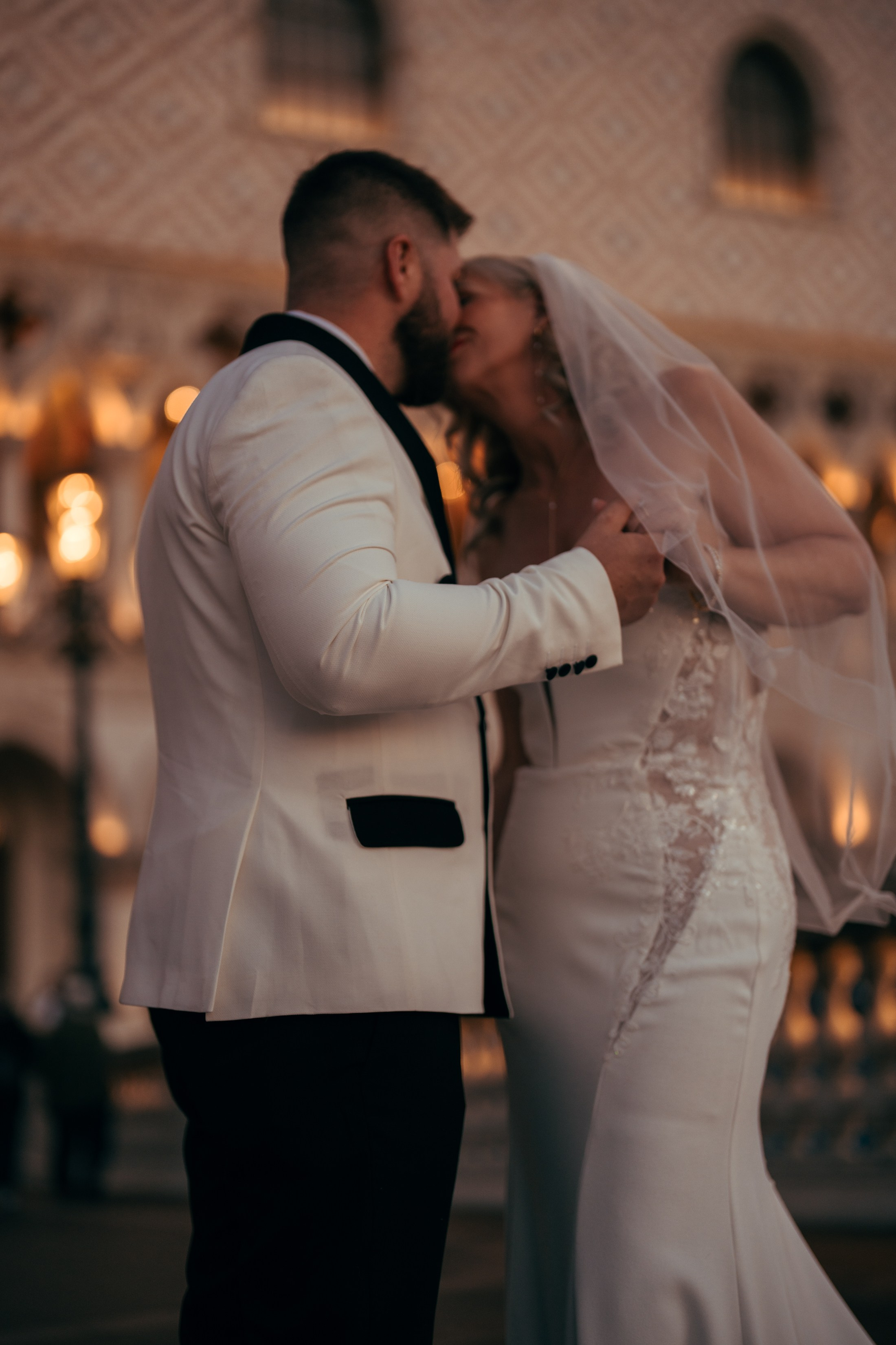 Chris&Holly. Wedding & elopement photographer Viktoriya Kravtsov. Las Vegas