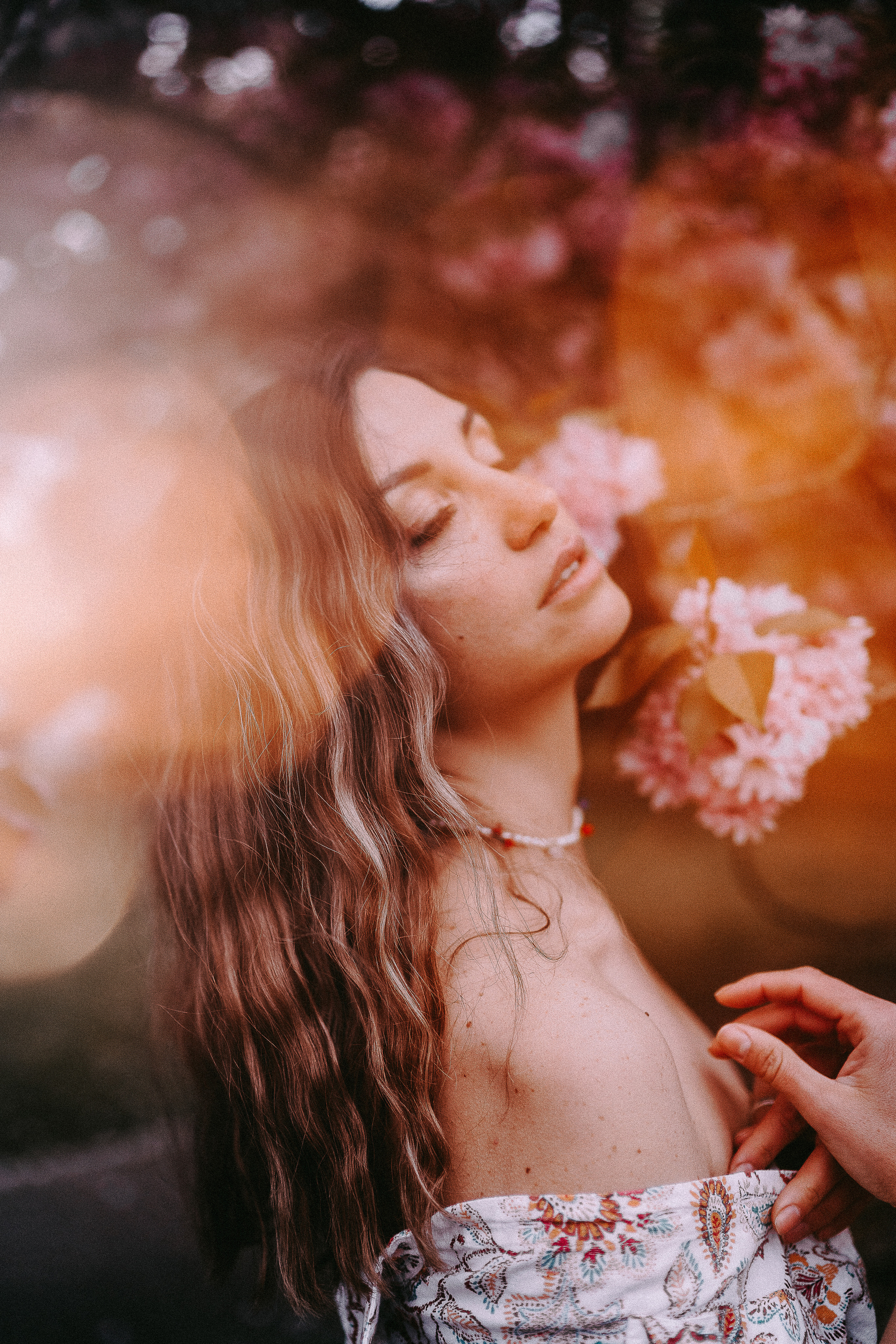 Ольга в цветущей сакуре. Семейный, детский и женский фотограф в Германии, Трире