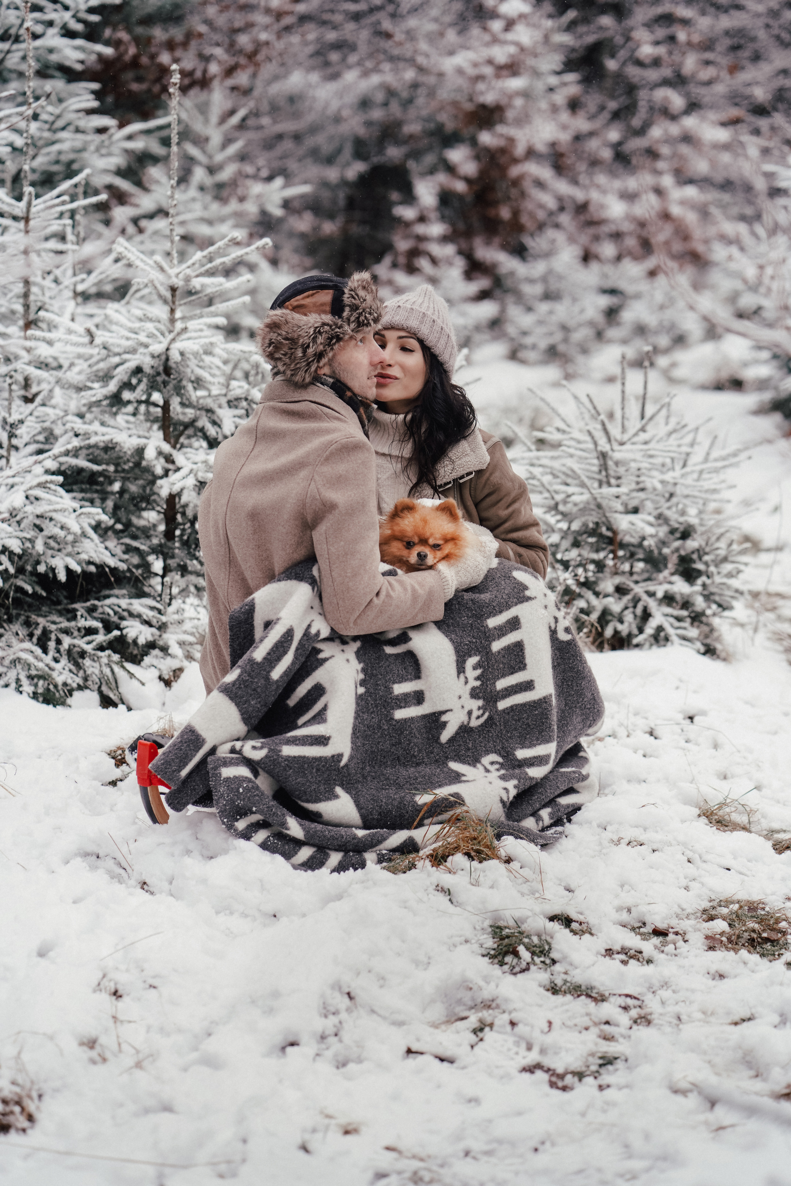 Katja, Egor und fluffiger Filyusha. Familien, Lifestyle und Portrait Fotografin in Trier, Luxembourg