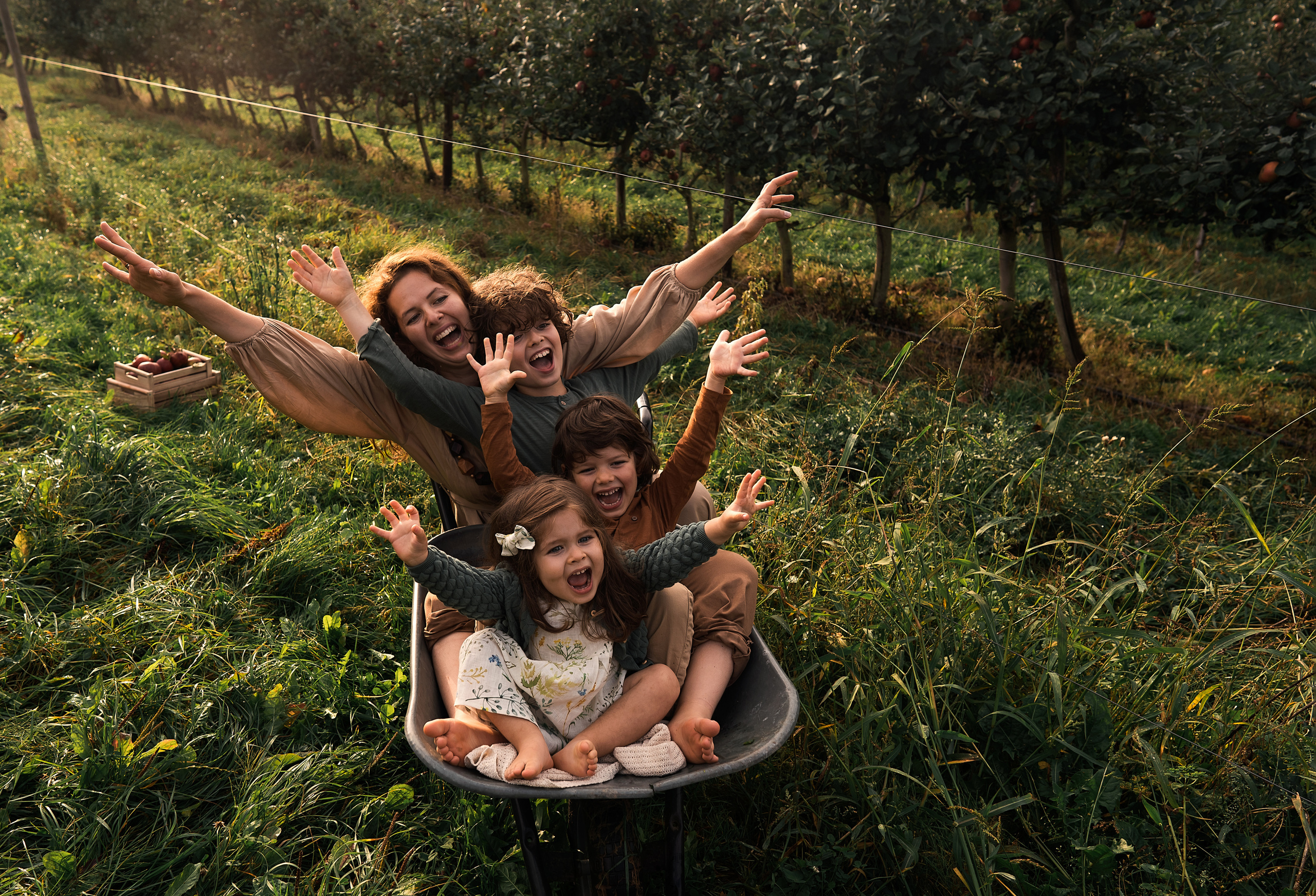 Apfel Garten. Familien, Lifestyle und Portrait Fotografin in Trier, Luxembourg