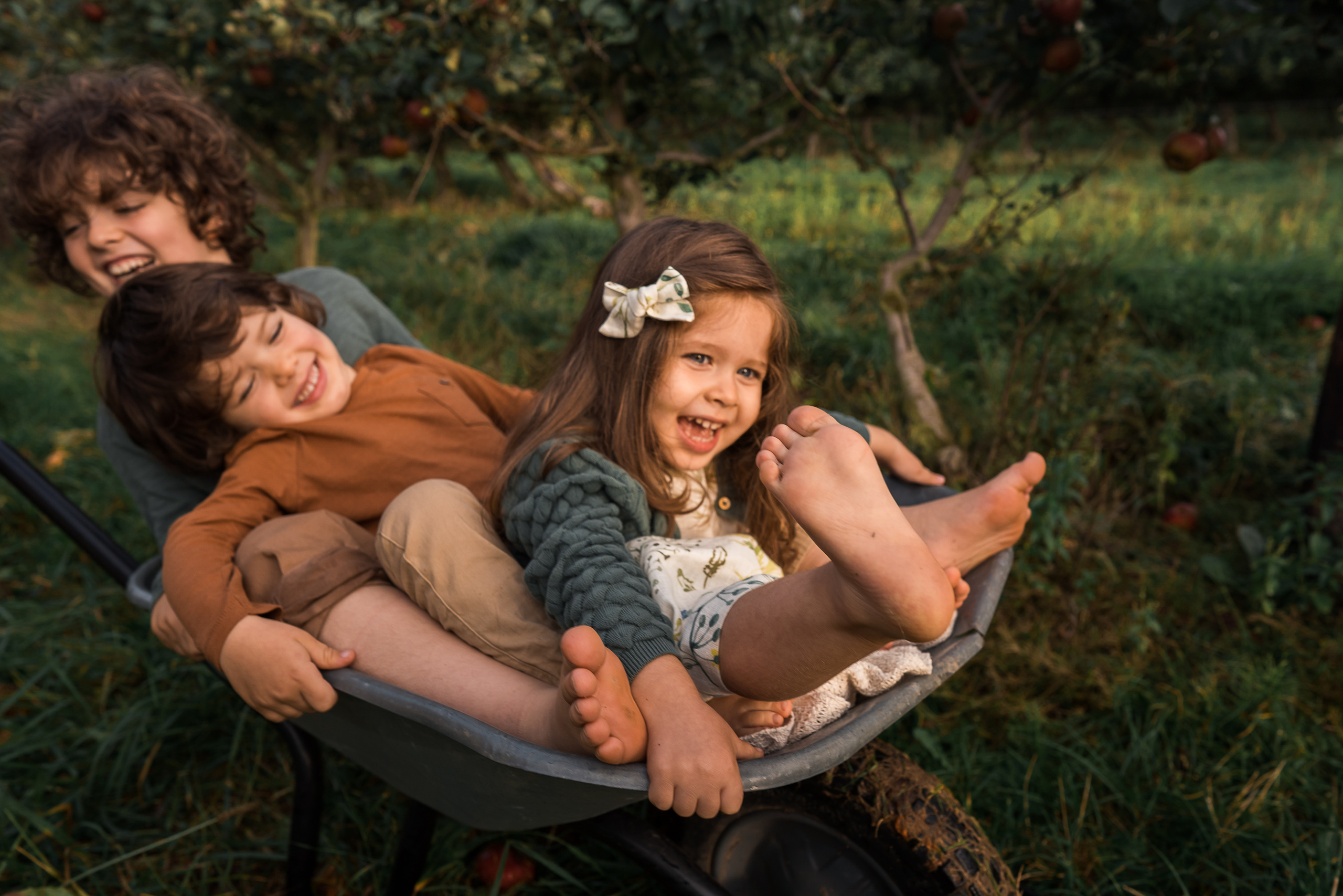 Apfel Garten. Familien, Lifestyle und Portrait Fotografin in Trier, Luxembourg