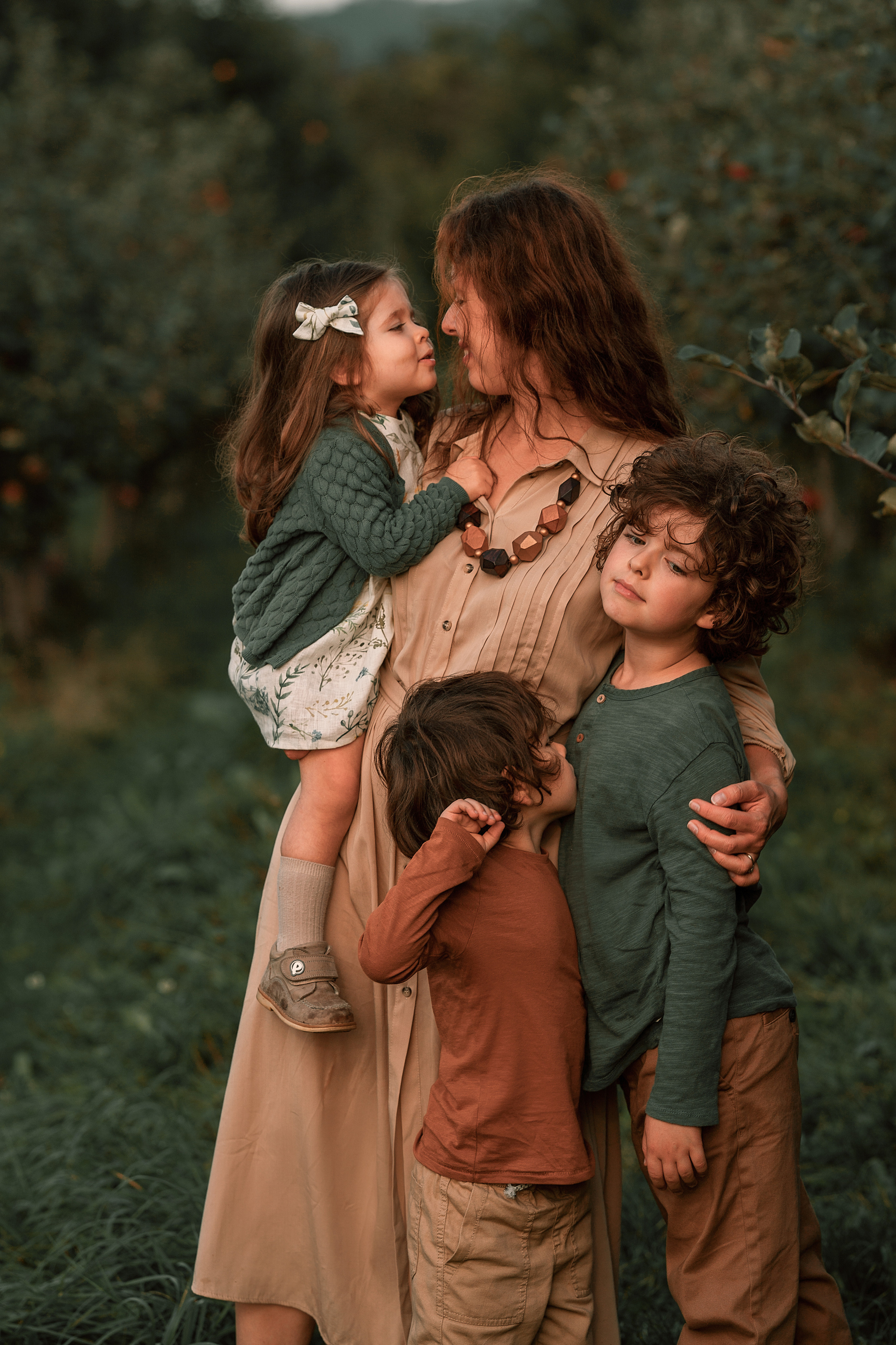 Apfel Garten. Familien, Lifestyle und Portrait Fotografin in Trier, Luxembourg