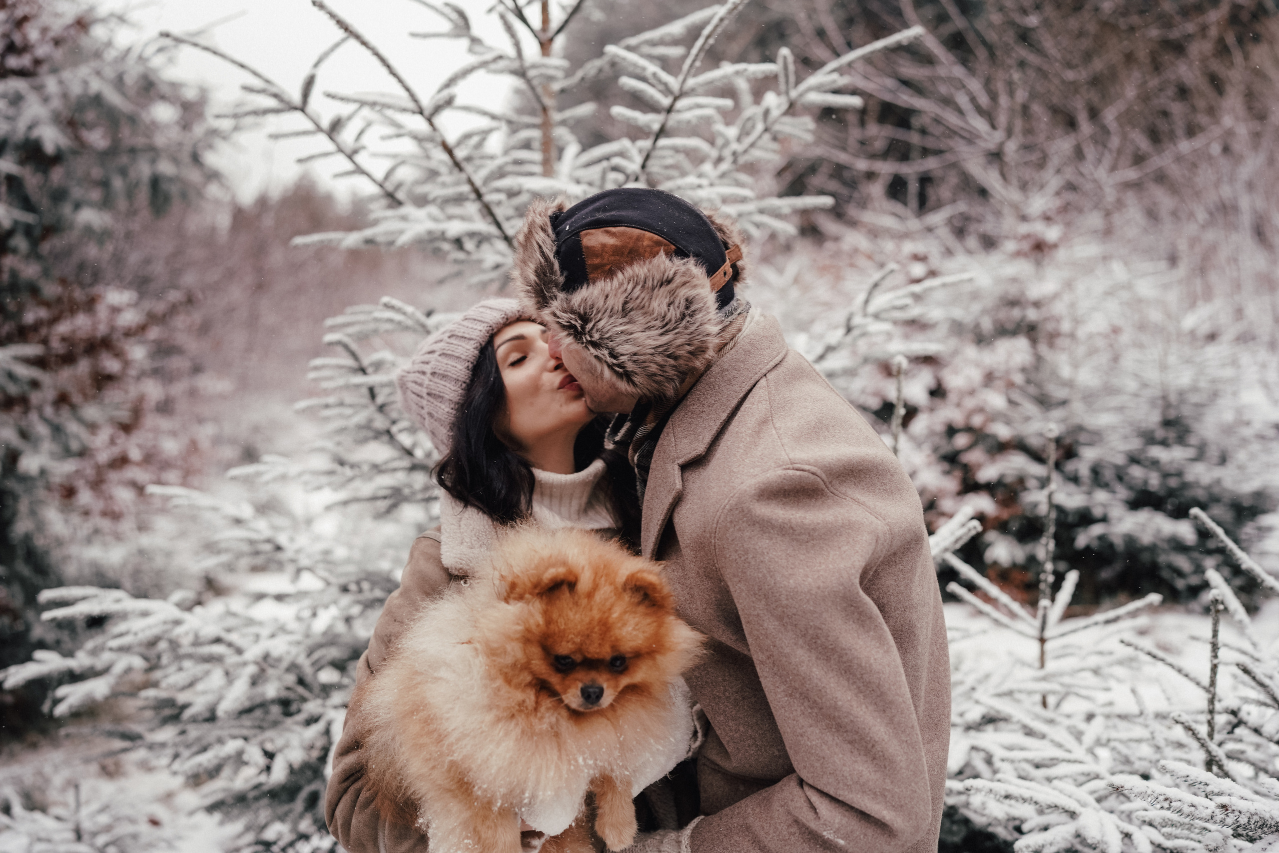 Katja, Egor und fluffiger Filyusha. Familien, Lifestyle und Portrait Fotografin in Trier, Luxembourg