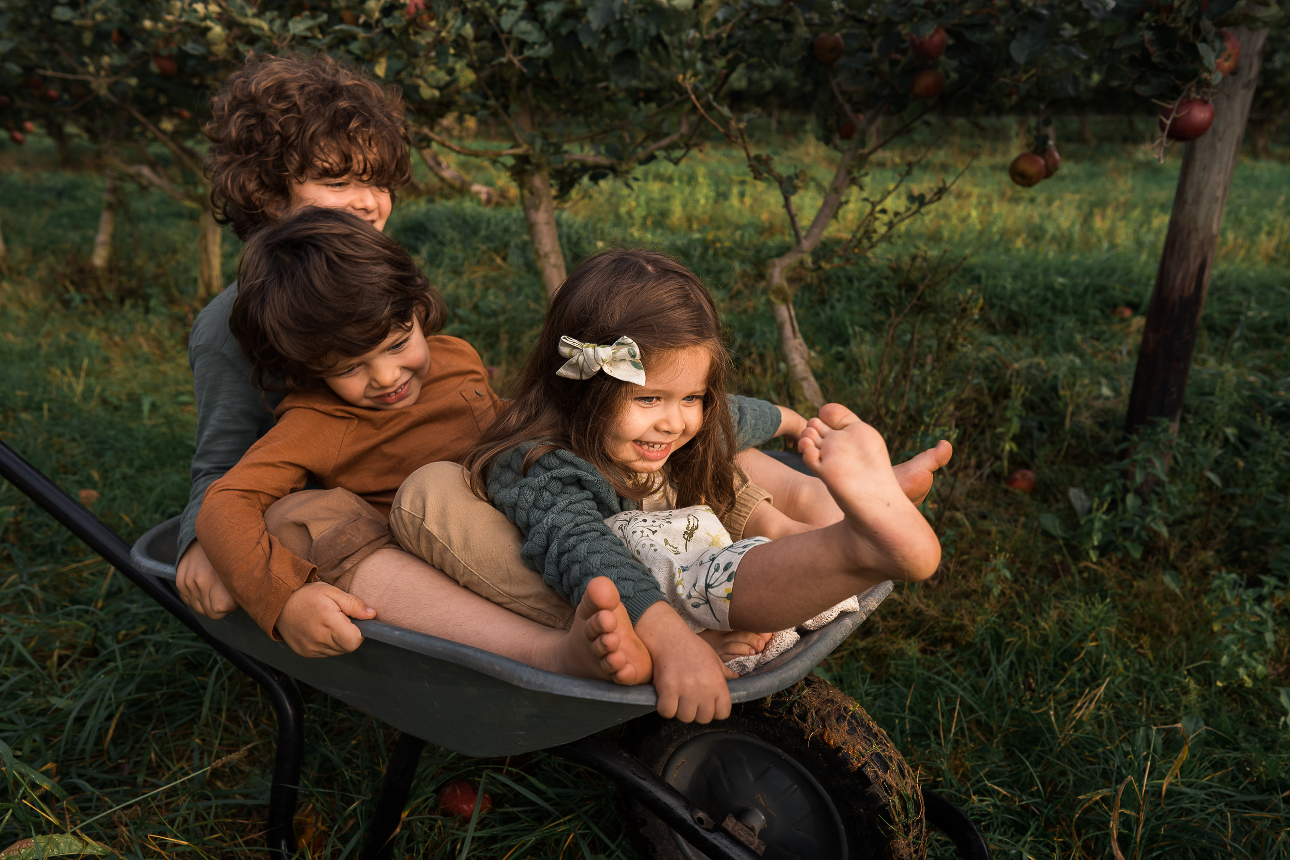 Apfel Garten. Familien, Lifestyle und Portrait Fotografin in Trier, Luxembourg