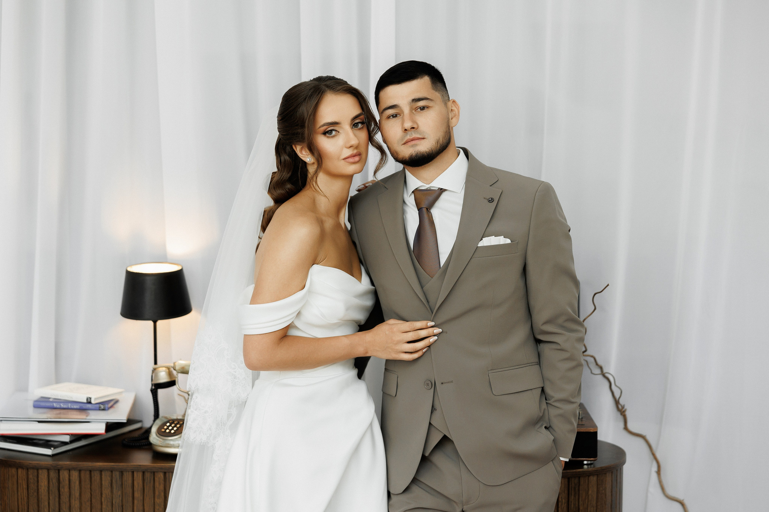 Eugen & Livia — Grand Elysee — Wedding Day. Servicii Foto și Video 067188353