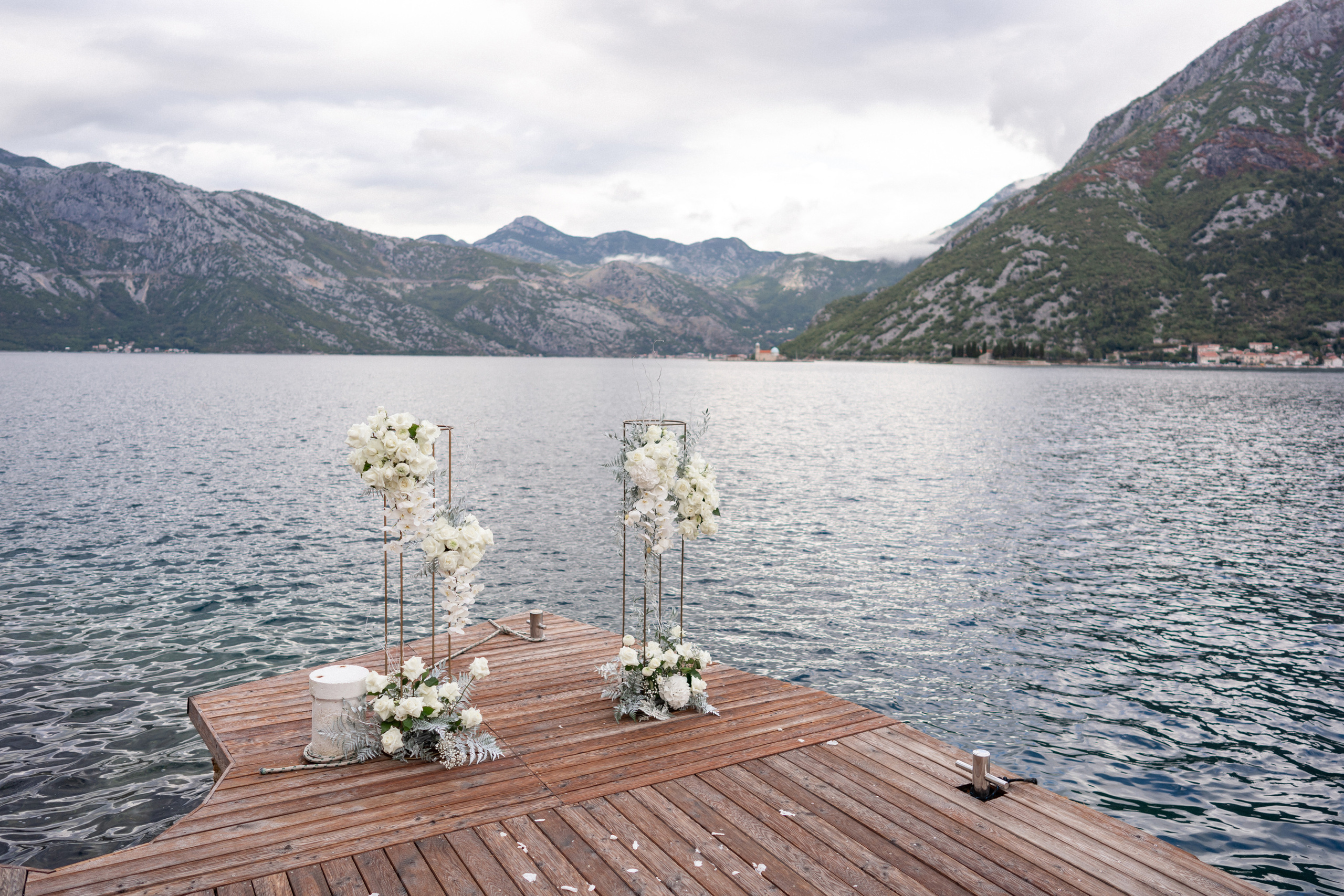 Свадьба в Черногории — Отель Caza Del Mare и фейерверк у моря