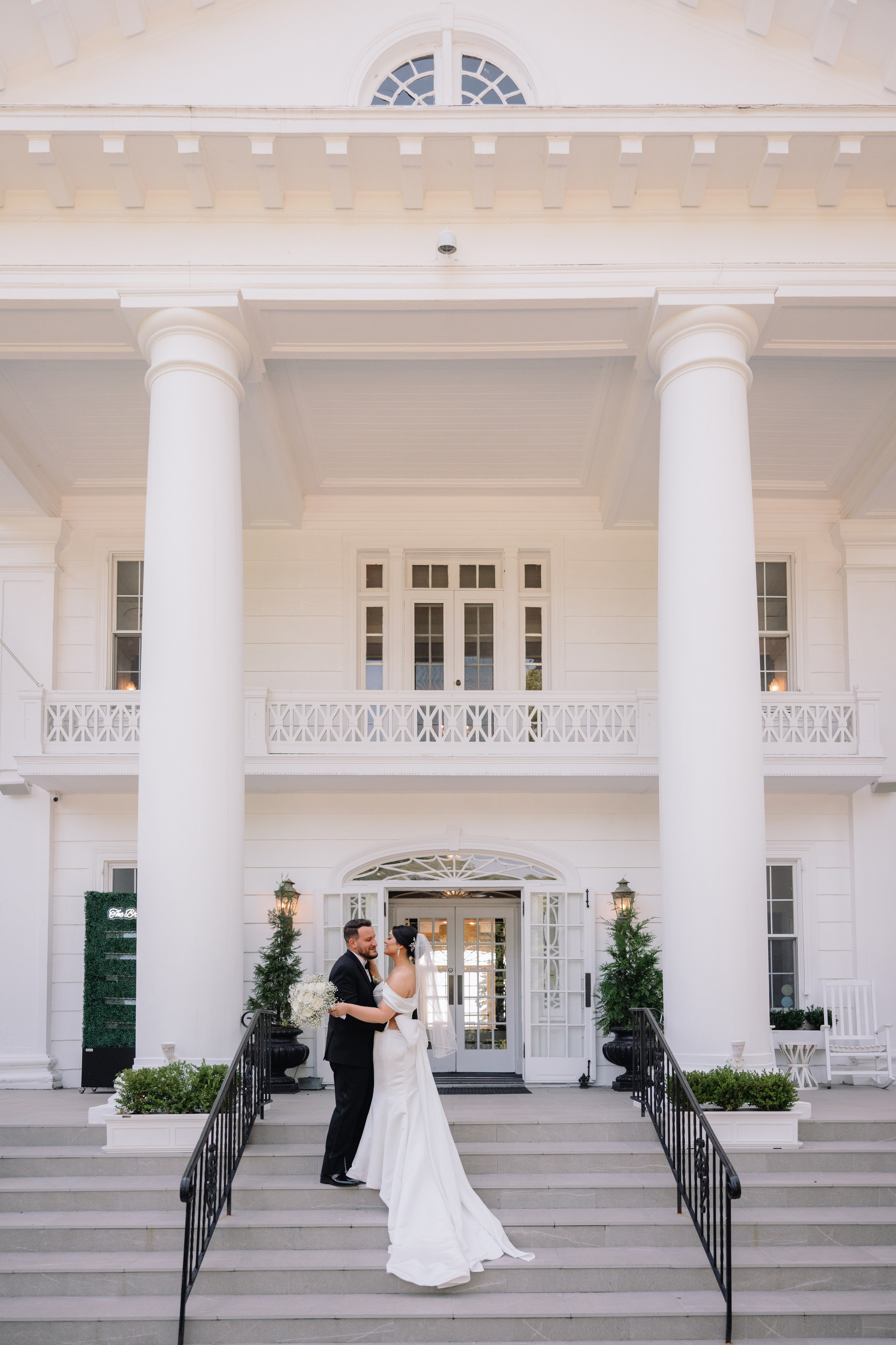 Summer Wedding at The Briarcliff Manor | Taylor & Richie | New York Wedding Photography