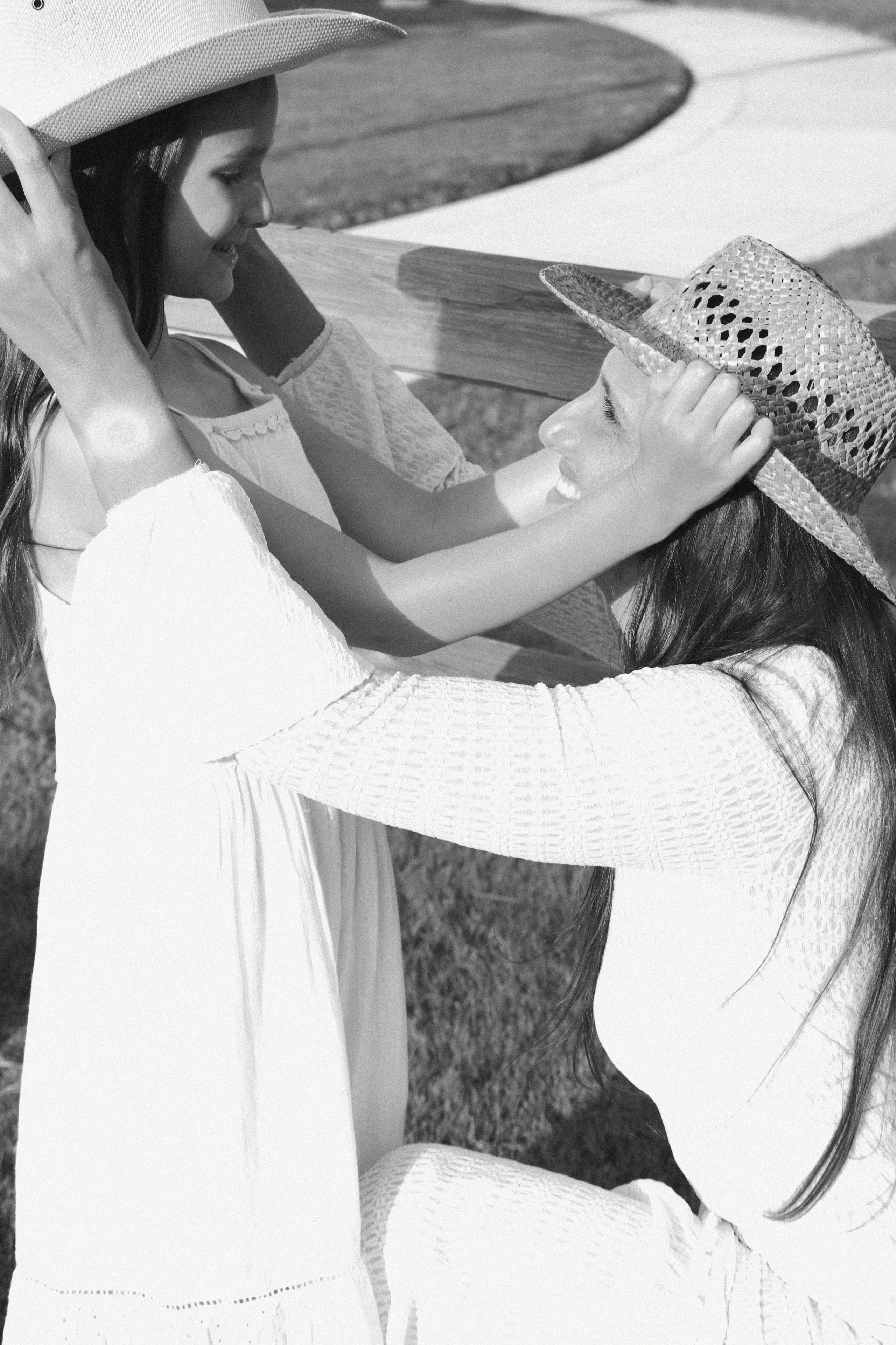 Texas Countryside Family Photoshoot in Cowboy Style. Lana Petrychenko — Portrait & Family Photographer. Valencia, Spain