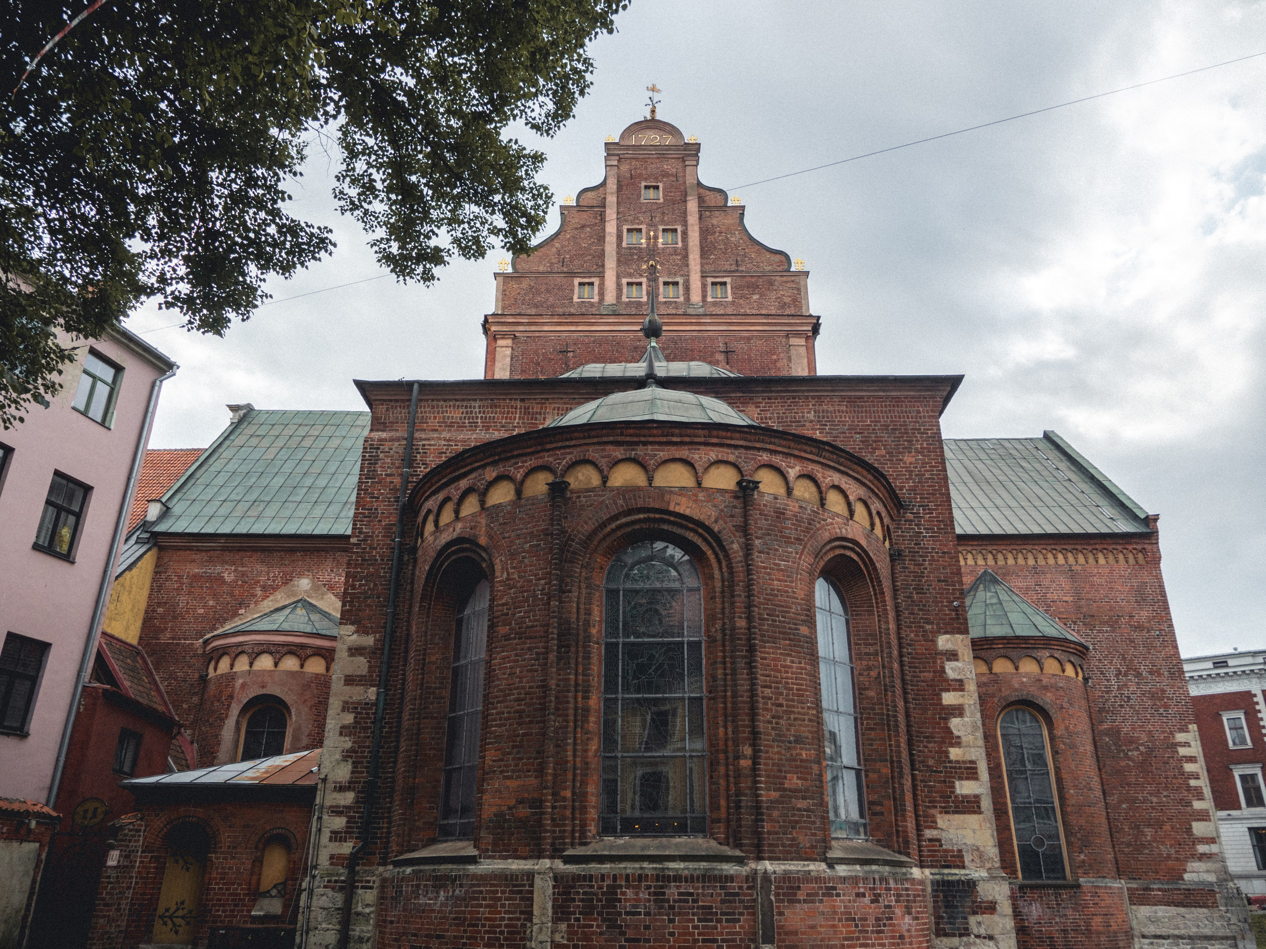 Voyage à Riga. Photographe sur Cote d’Azur. Portraits de familles, couples, enfants, événements