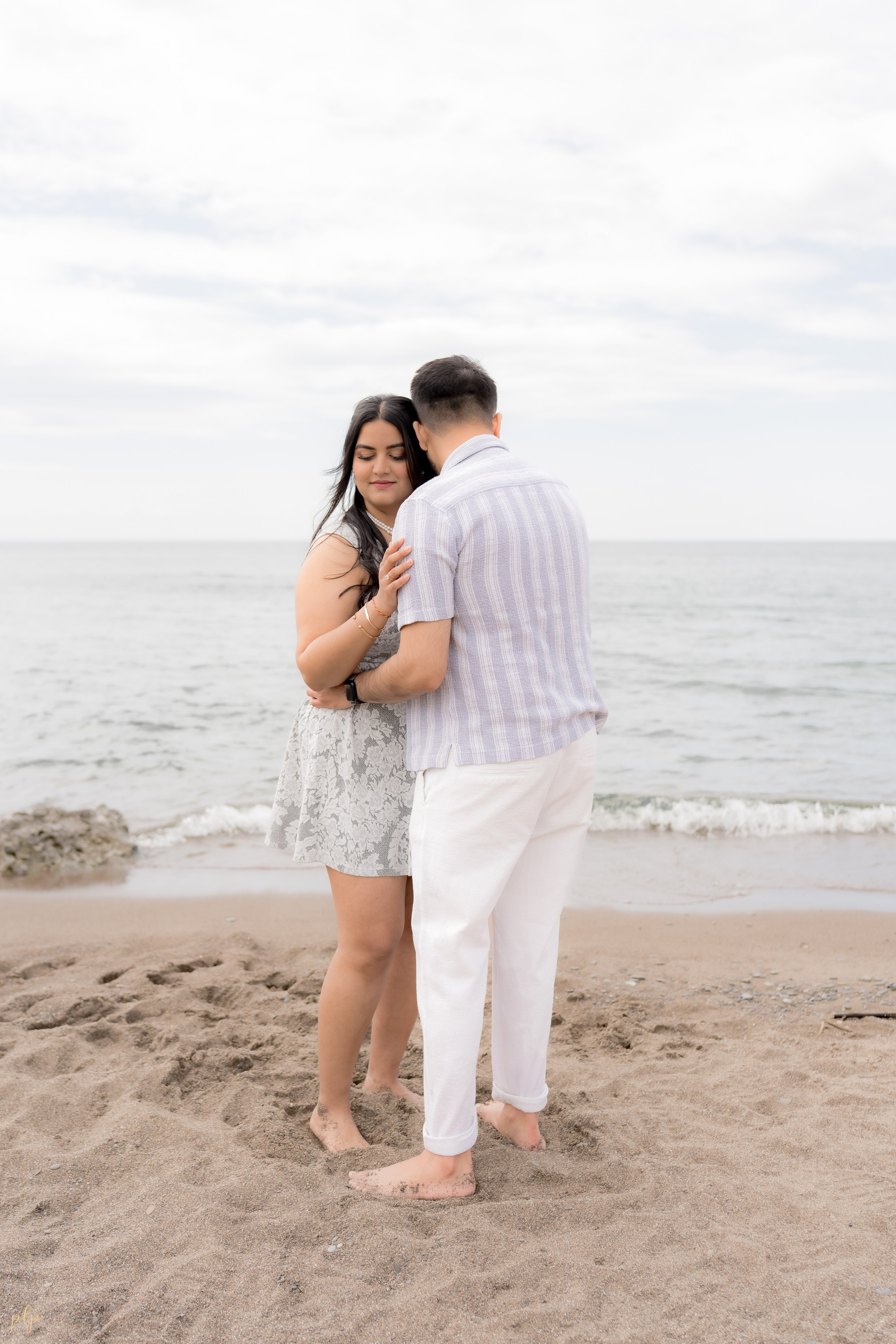 Dhairya and Krupali. Wedding Photographers and Filmmakers