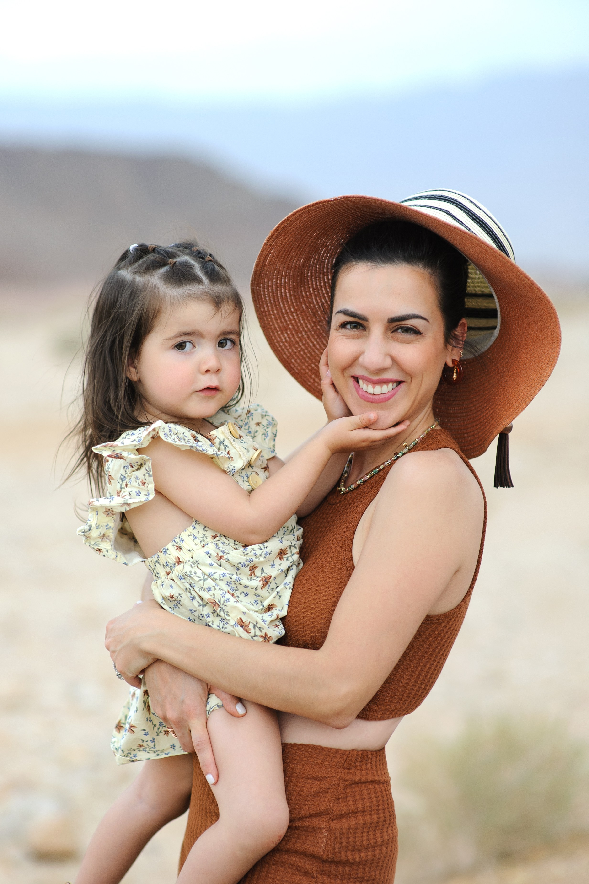 Family photoshooting in the Timna park_Laura&family. Family children pregnancy love stories photographer in Eilat Israel Olga Amchislavsky
