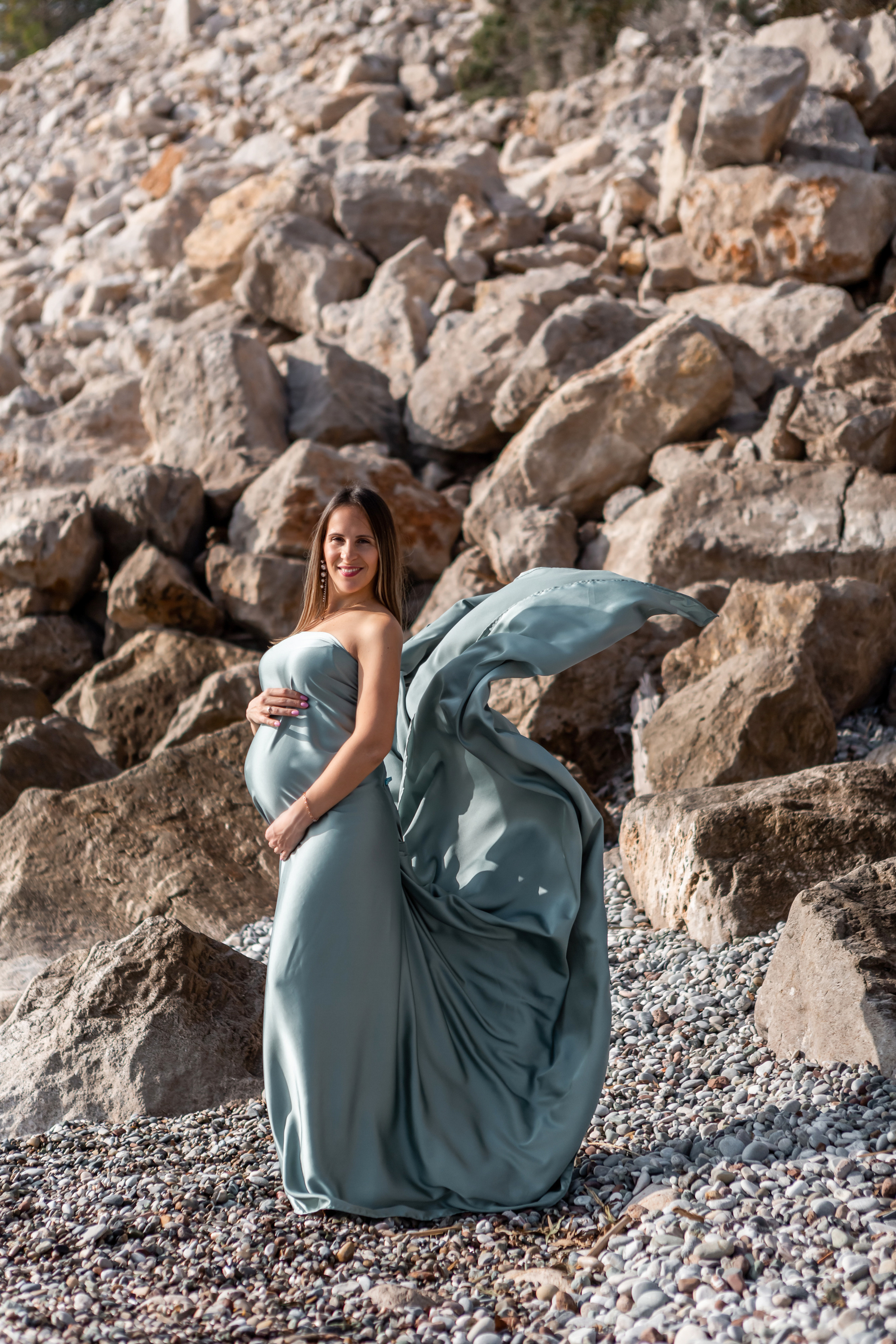 Фотосессия беременности на берегу моря. Фотограф в Анталии, Кемере и Белеке