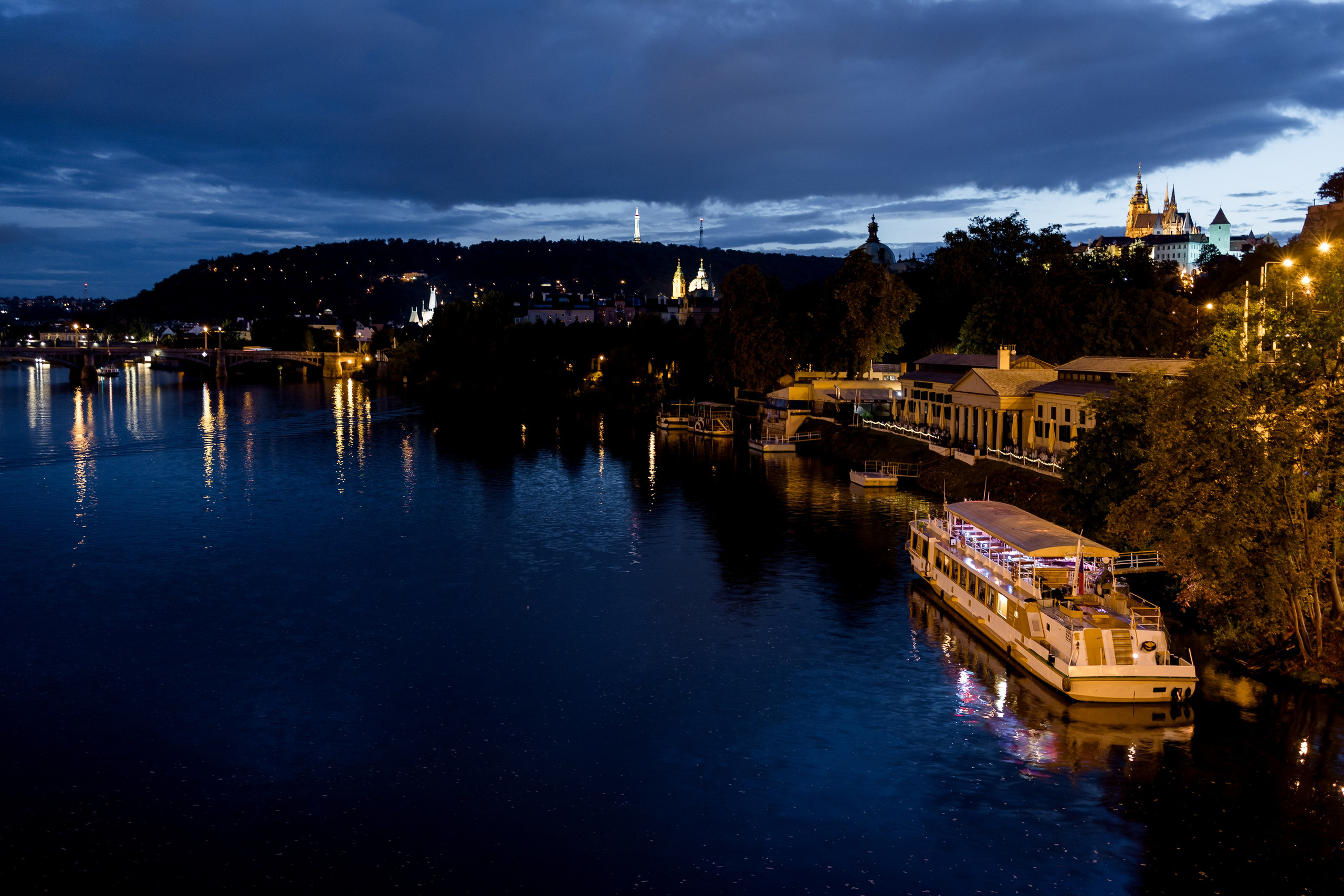 Johanneshof, Prague. AMIR BUCHNIK PHOTOGRAPHER