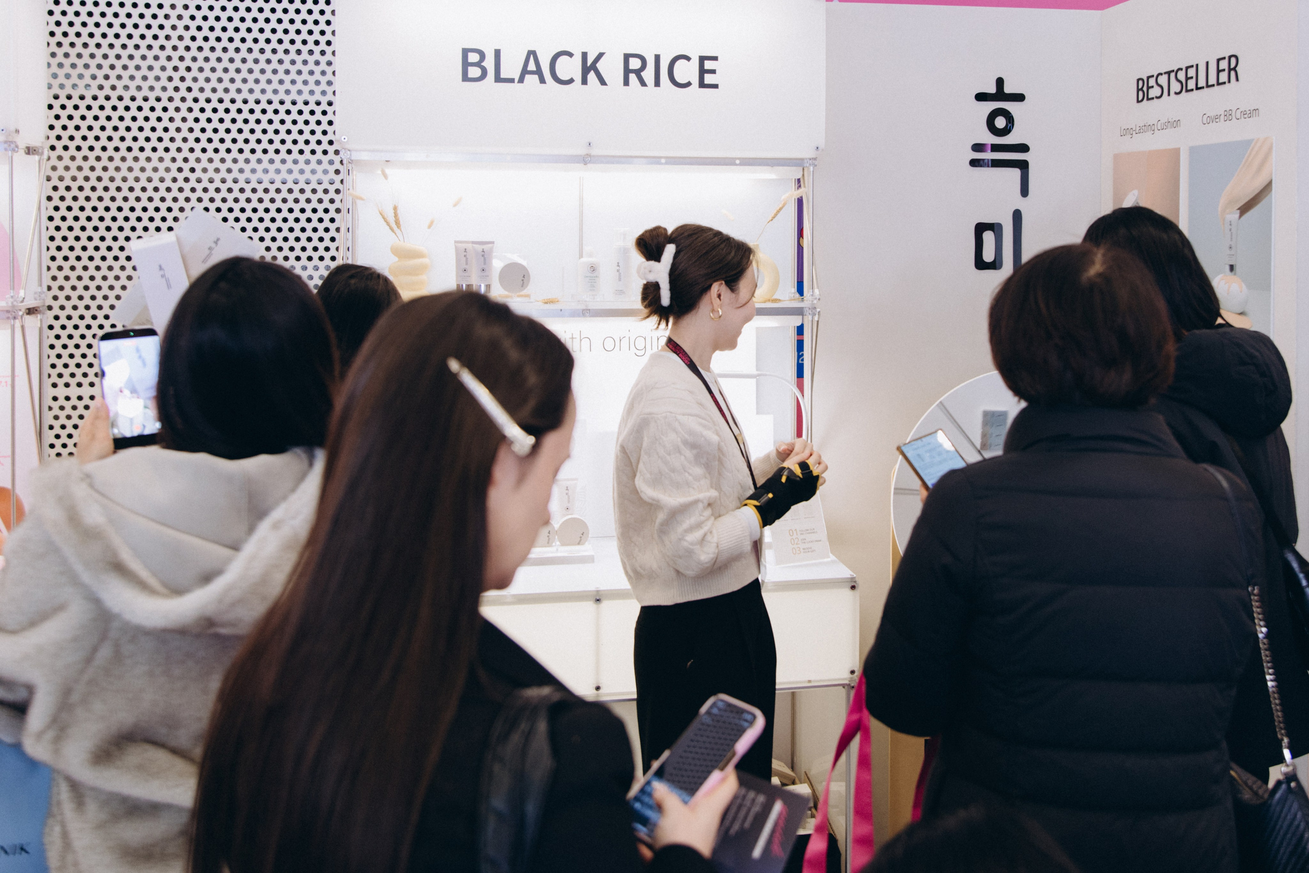 Seoul beauty expo 2025 (Black Rice). Portrait photographer in South Korea Olga Lian