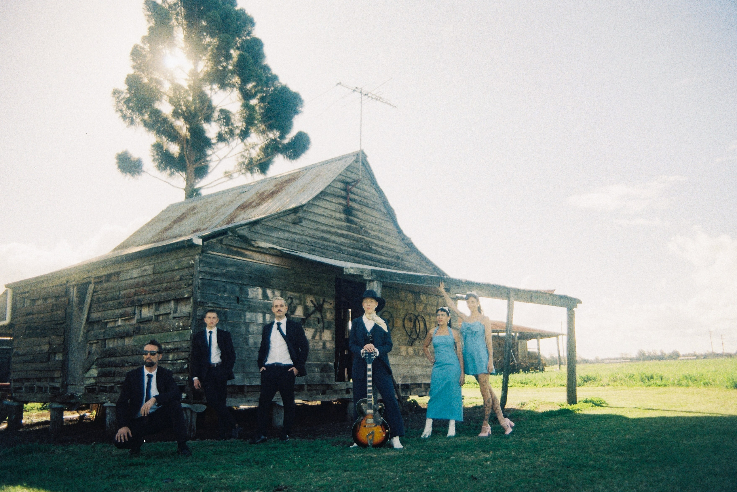 Milly&band. Film photographer