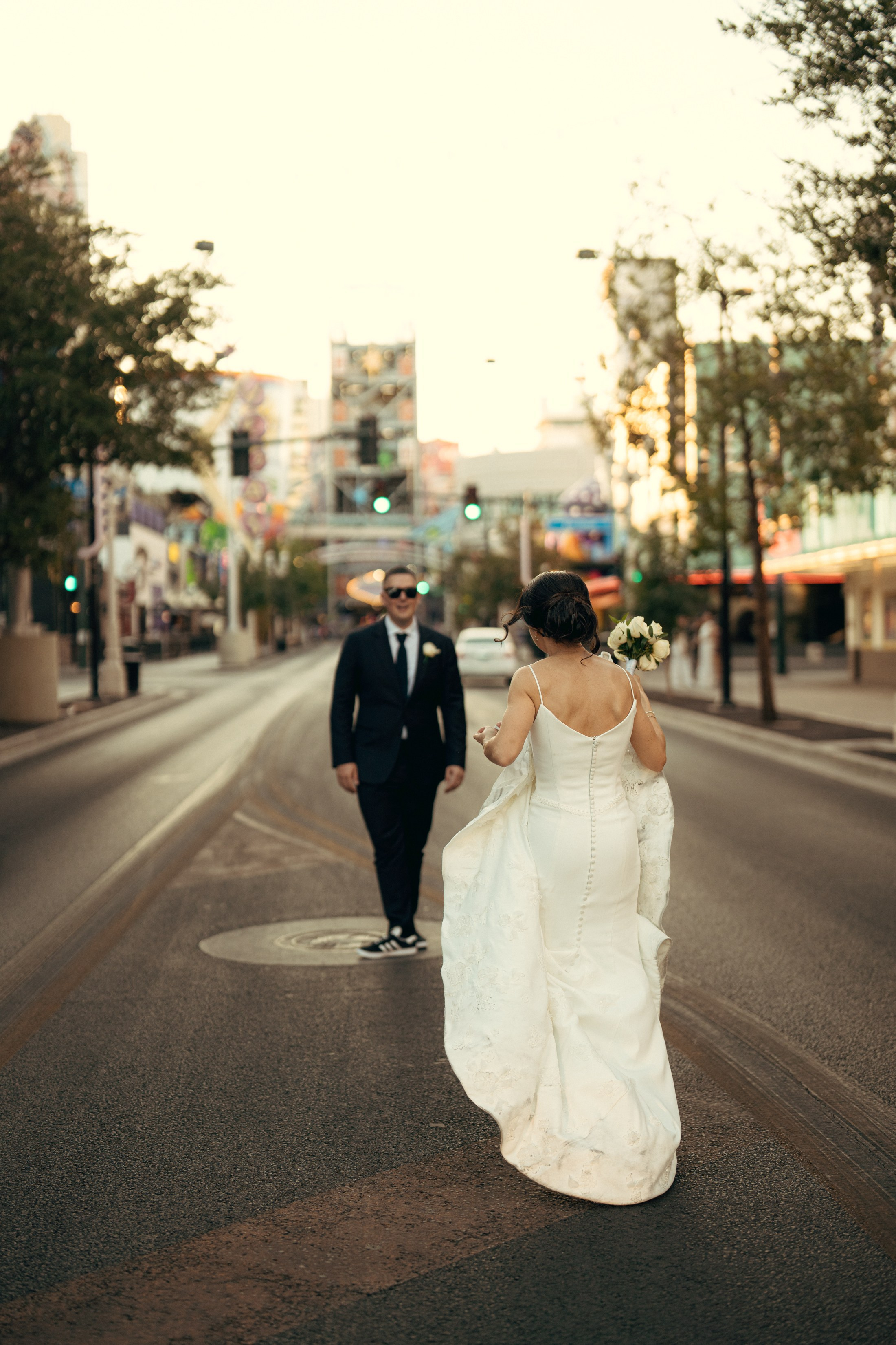 Lara&Dan. Wedding & elopement photographer Viktoriya Kravtsov. Las Vegas