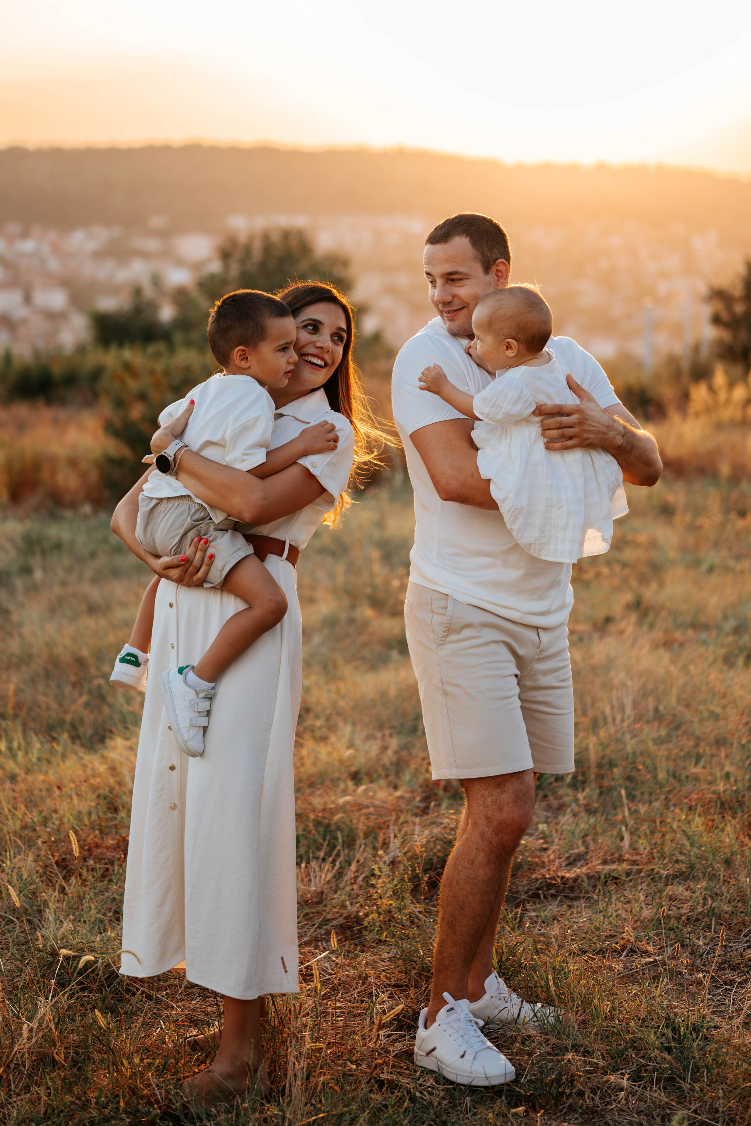 Bojana, Marko, Luka i Anika - porodično fotografisanje. Dečiji i porodični fotograf